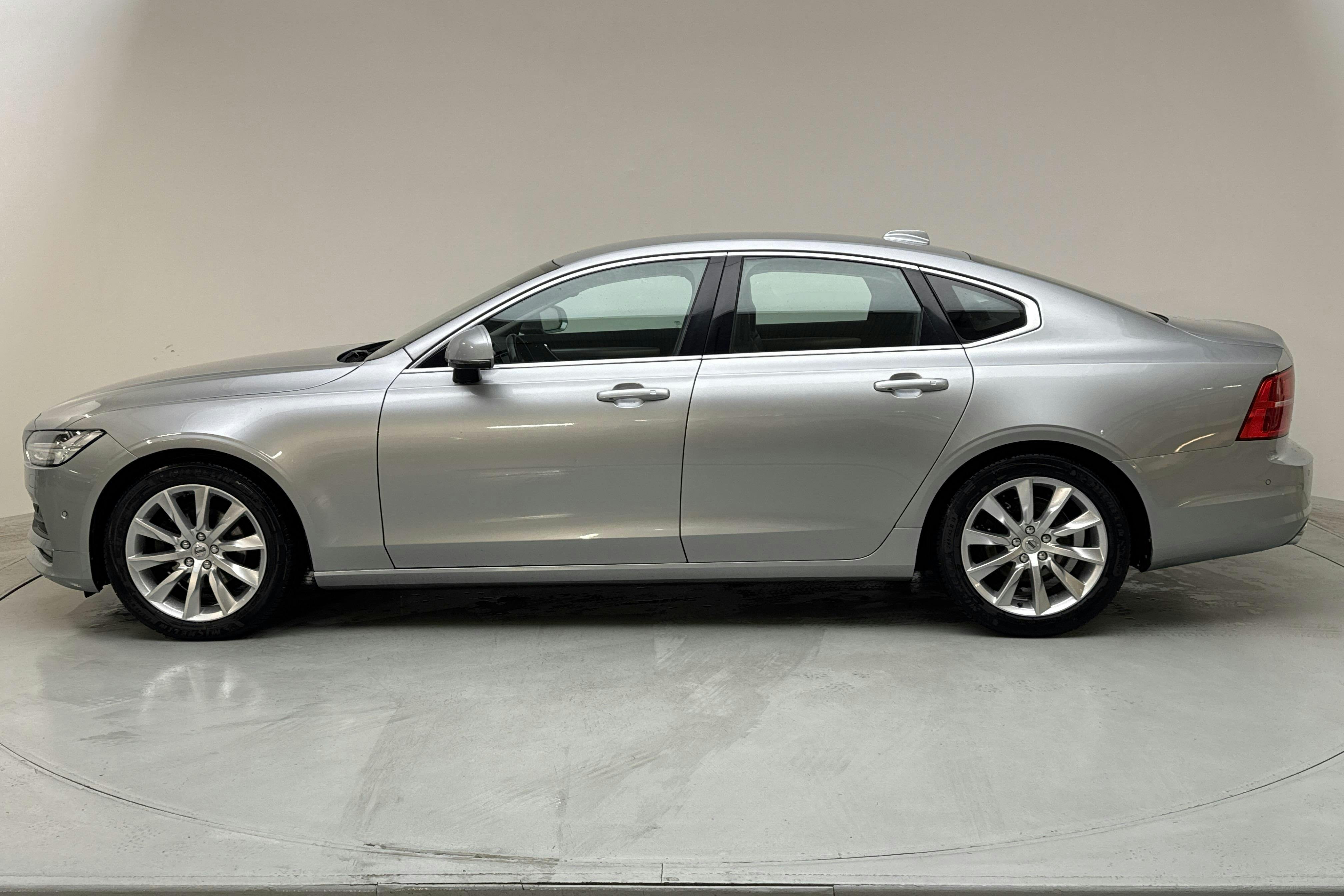 Volvo S90 D4 AWD (190hk) - 146 320 km - Automatic - silver - 2018