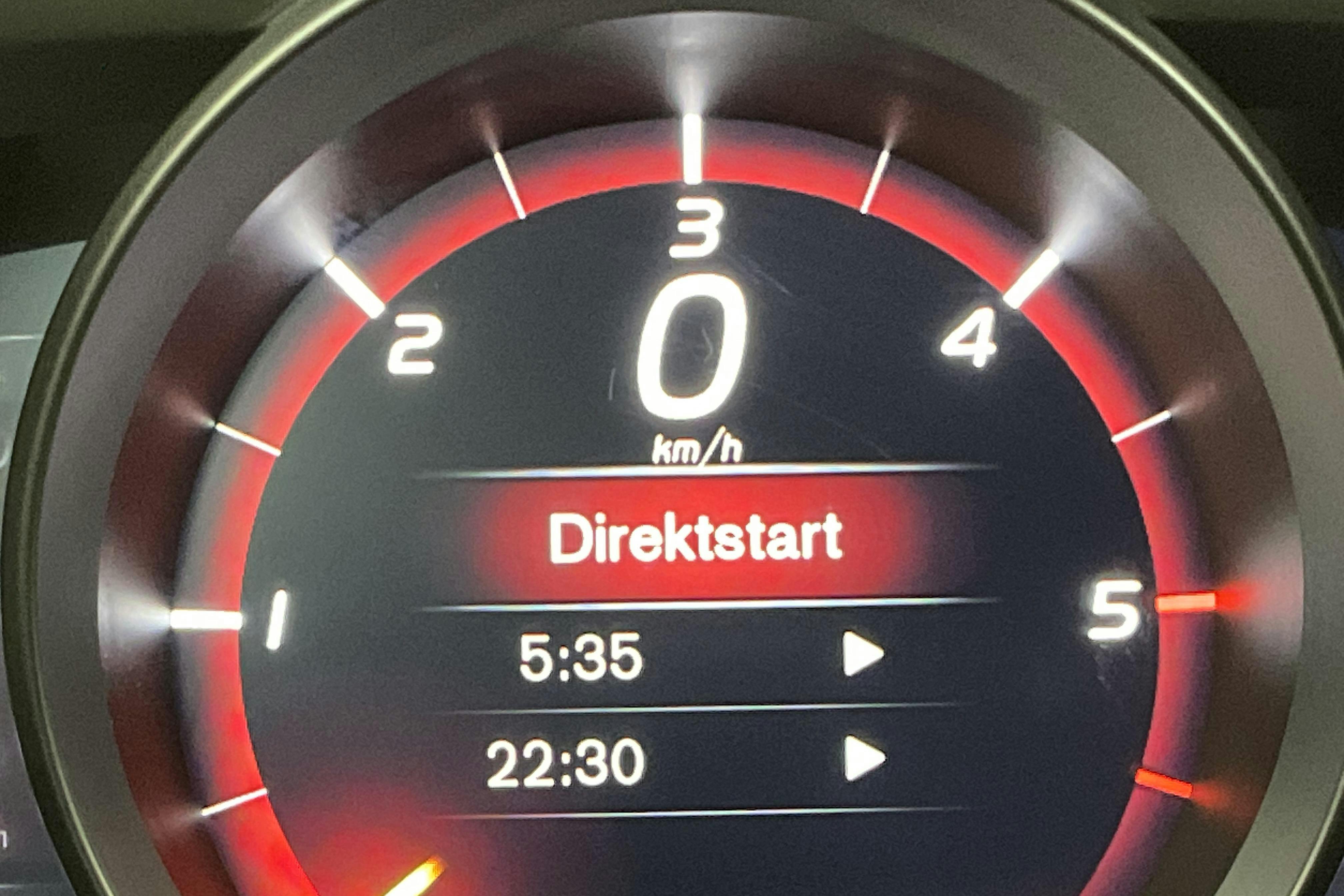 Volvo V40 Cross Country D3 (150hk) - 11 724 mil - Automat - röd - 2019