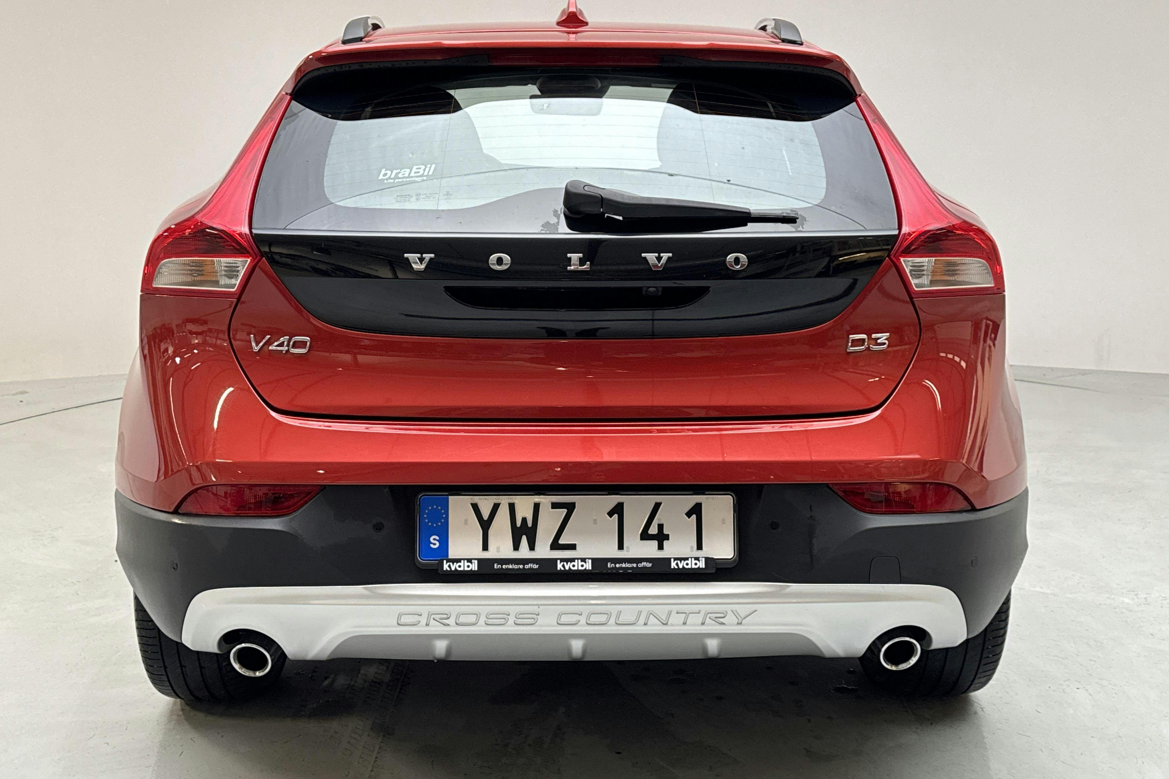 Volvo V40 Cross Country D3 (150hk) - 11 724 mil - Automat - röd - 2019