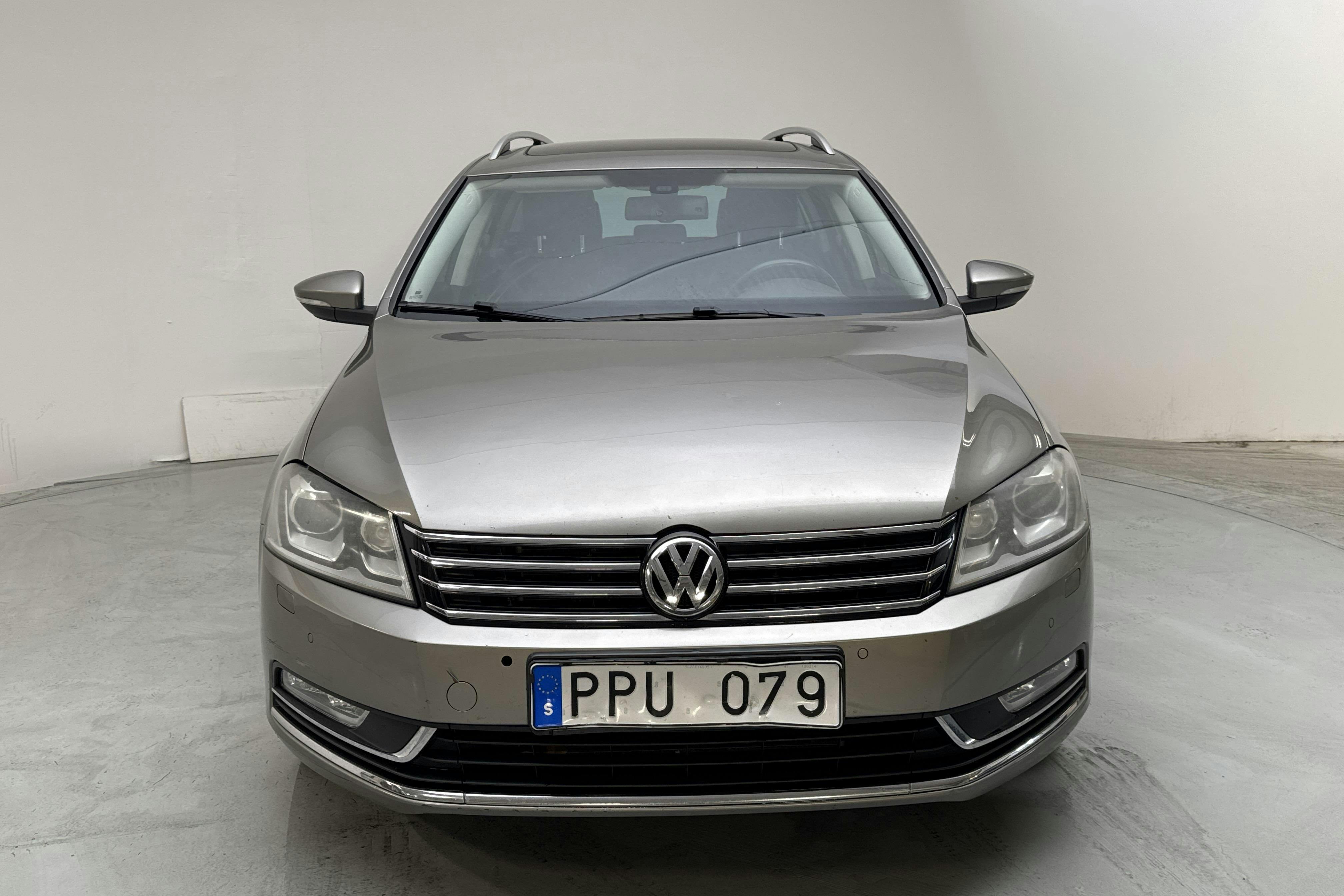 VW Passat 2.0 TDI BlueMotion Technology Variant (170hk) - 17 865 mil - Automat - Light Brown - 2012