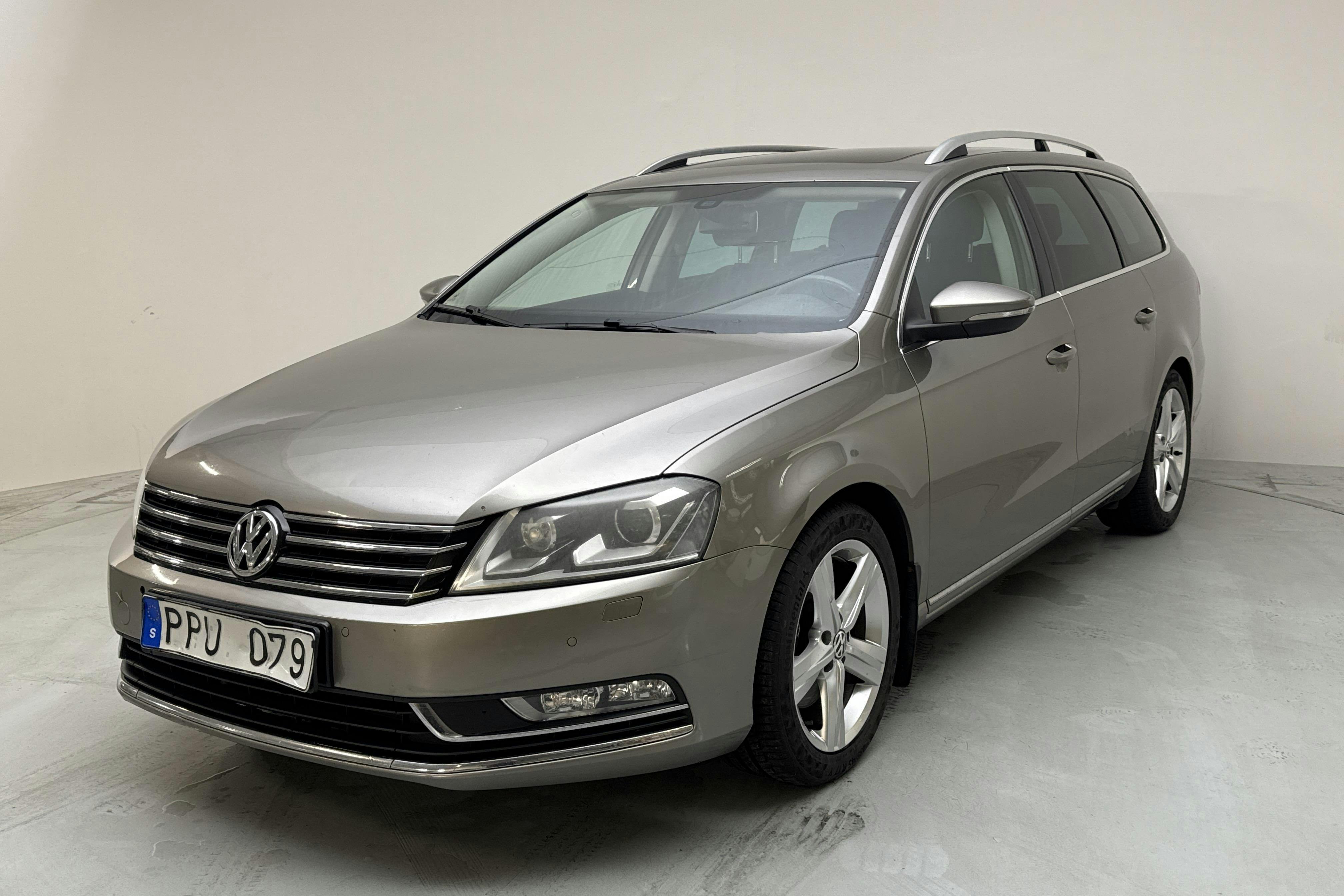 VW Passat 2.0 TDI BlueMotion Technology Variant (170hk) - 17 865 mil - Automat - Light Brown - 2012