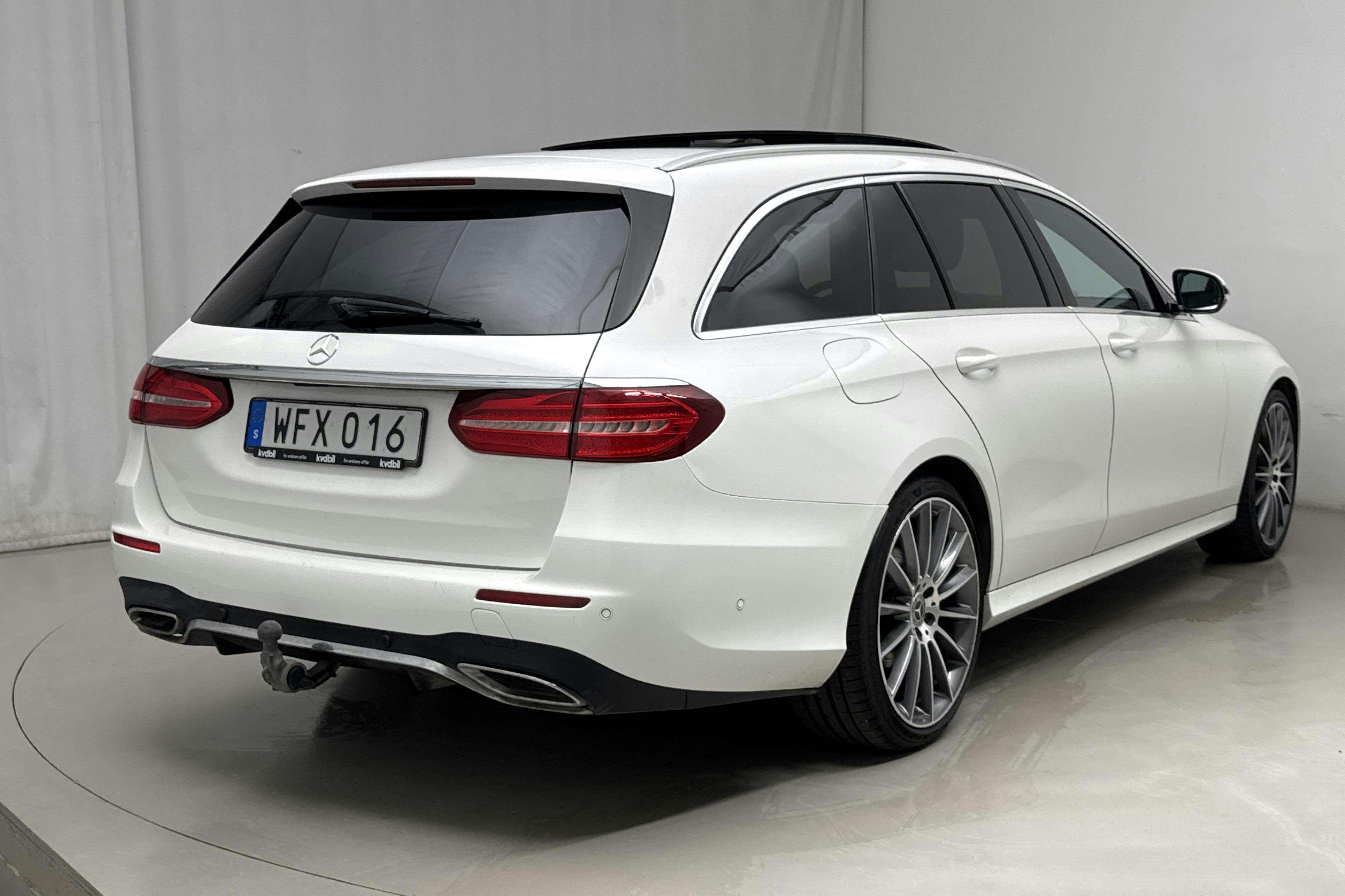 Mercedes E 220 d Kombi S213 (194hk) - 17 324 mil - Automat - vit - 2019