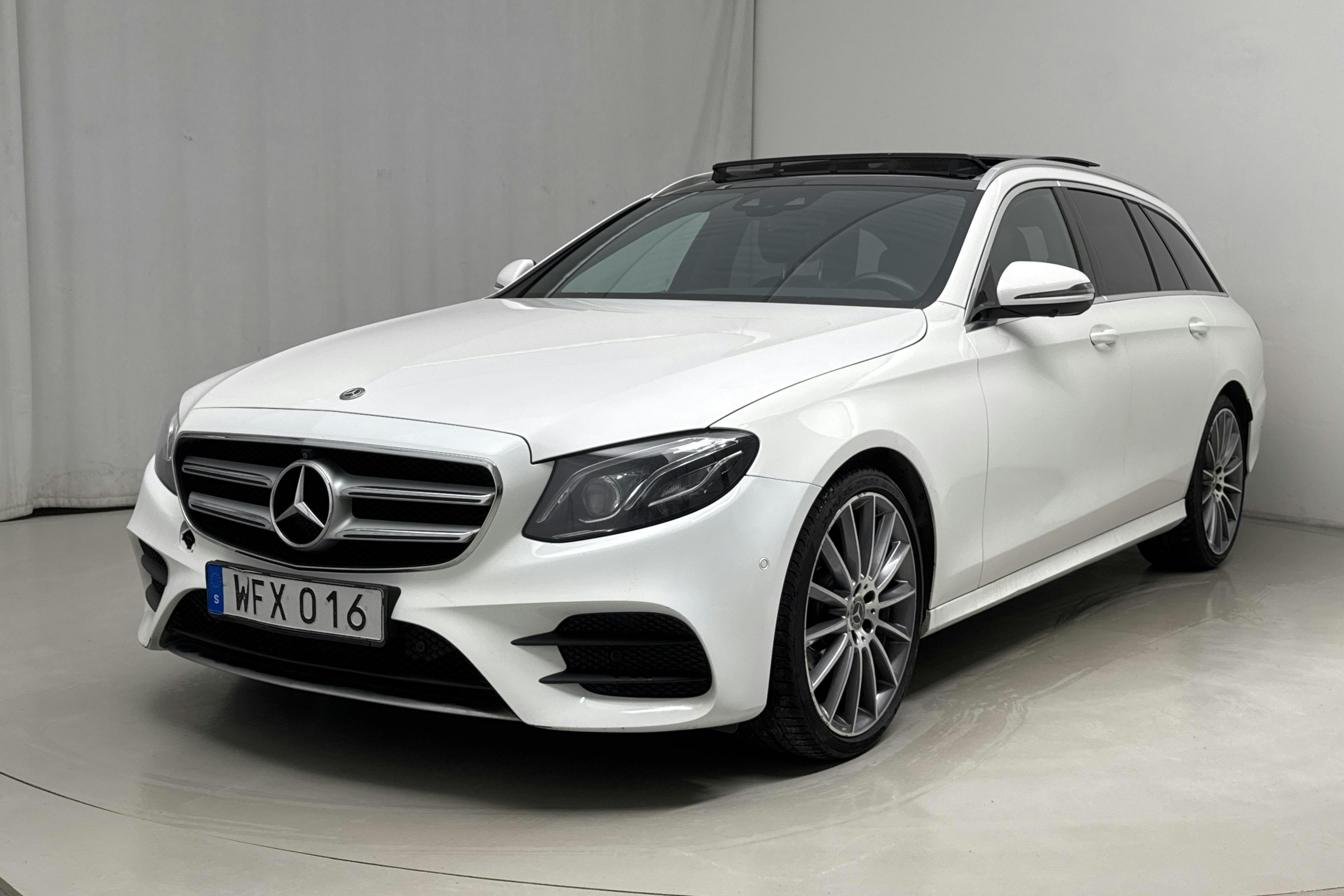 Mercedes E 220 d Kombi S213 (194hk) - 17 324 mil - Automat - vit - 2019