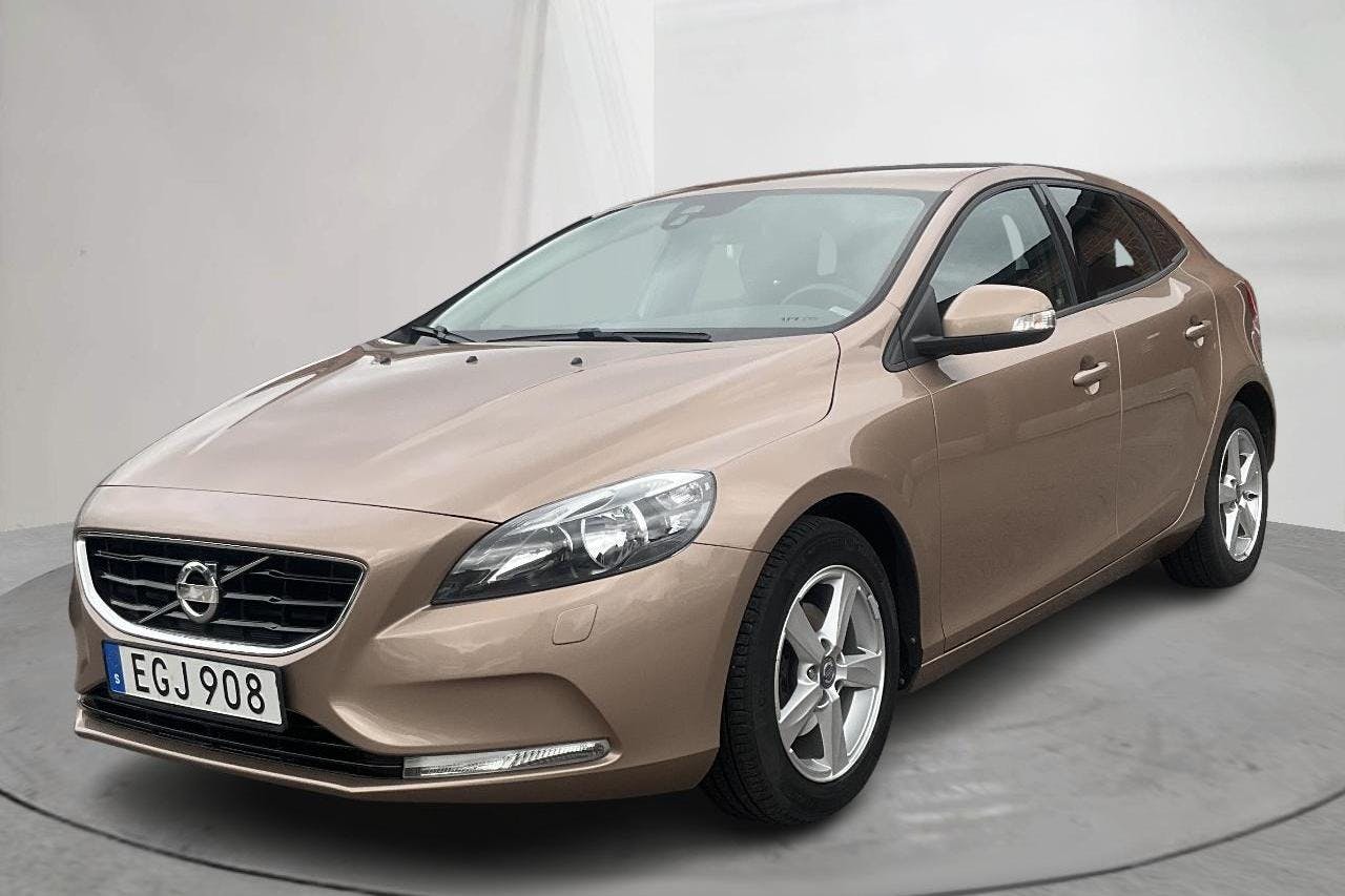 Volvo V40 D2 (115hk) - 12 069 mil - Manuell - brun - 2014
