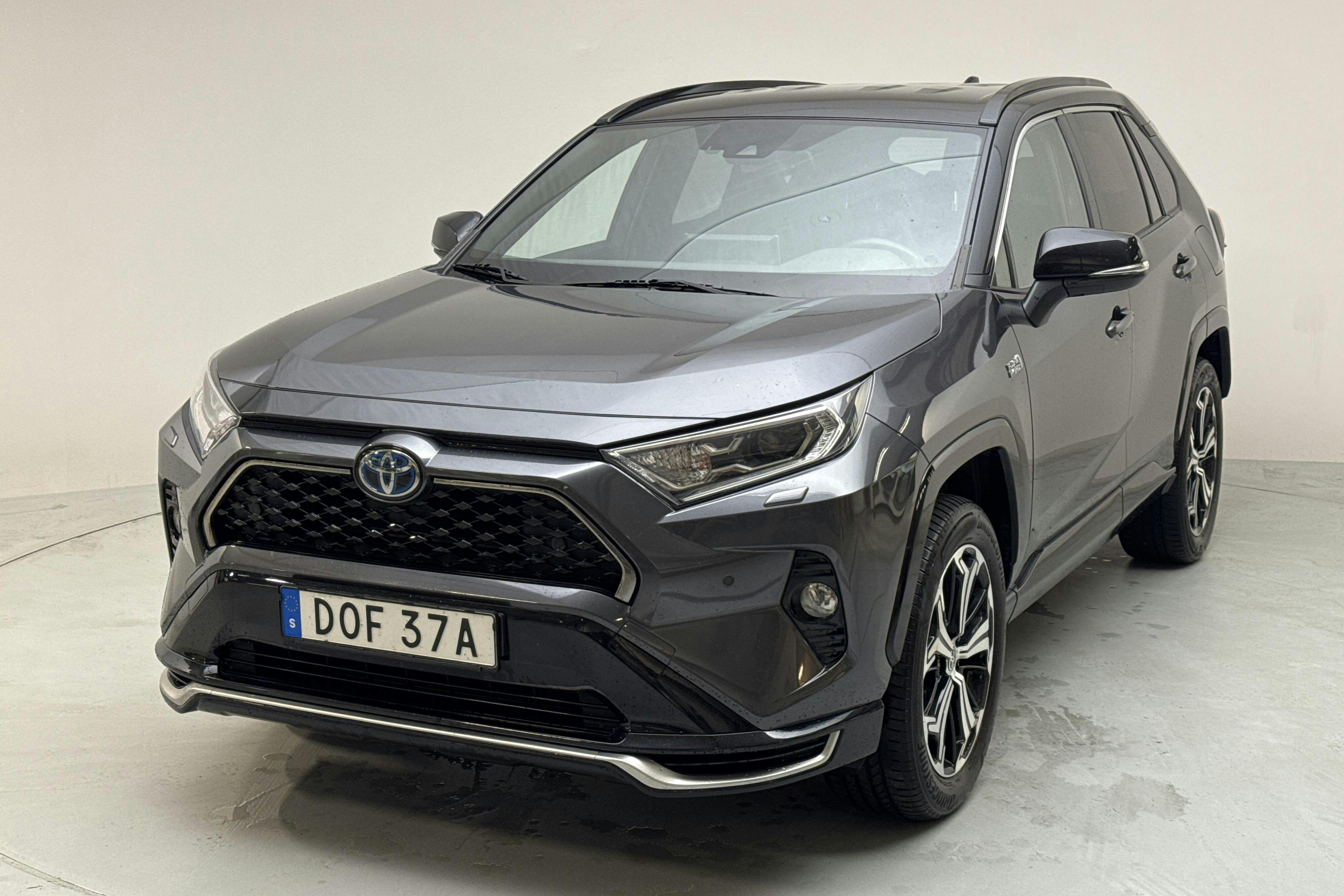 Toyota RAV4 2.5 Plug-in Hybrid AWD (306hk) - 10 403 mil - Automat - grå - 2021
