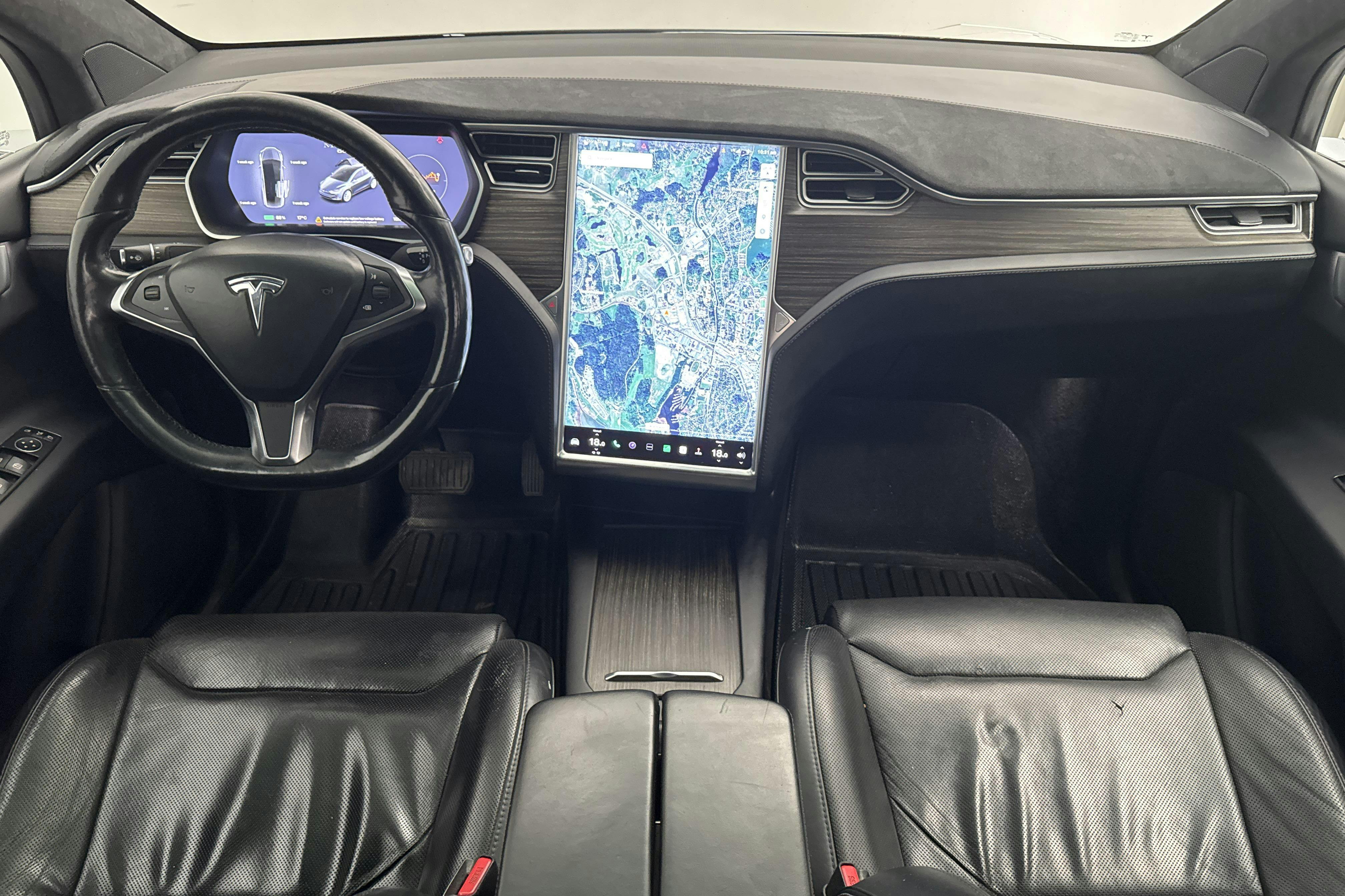 Tesla Model X 60D - 28 124 mil - Automat - grå - 2016