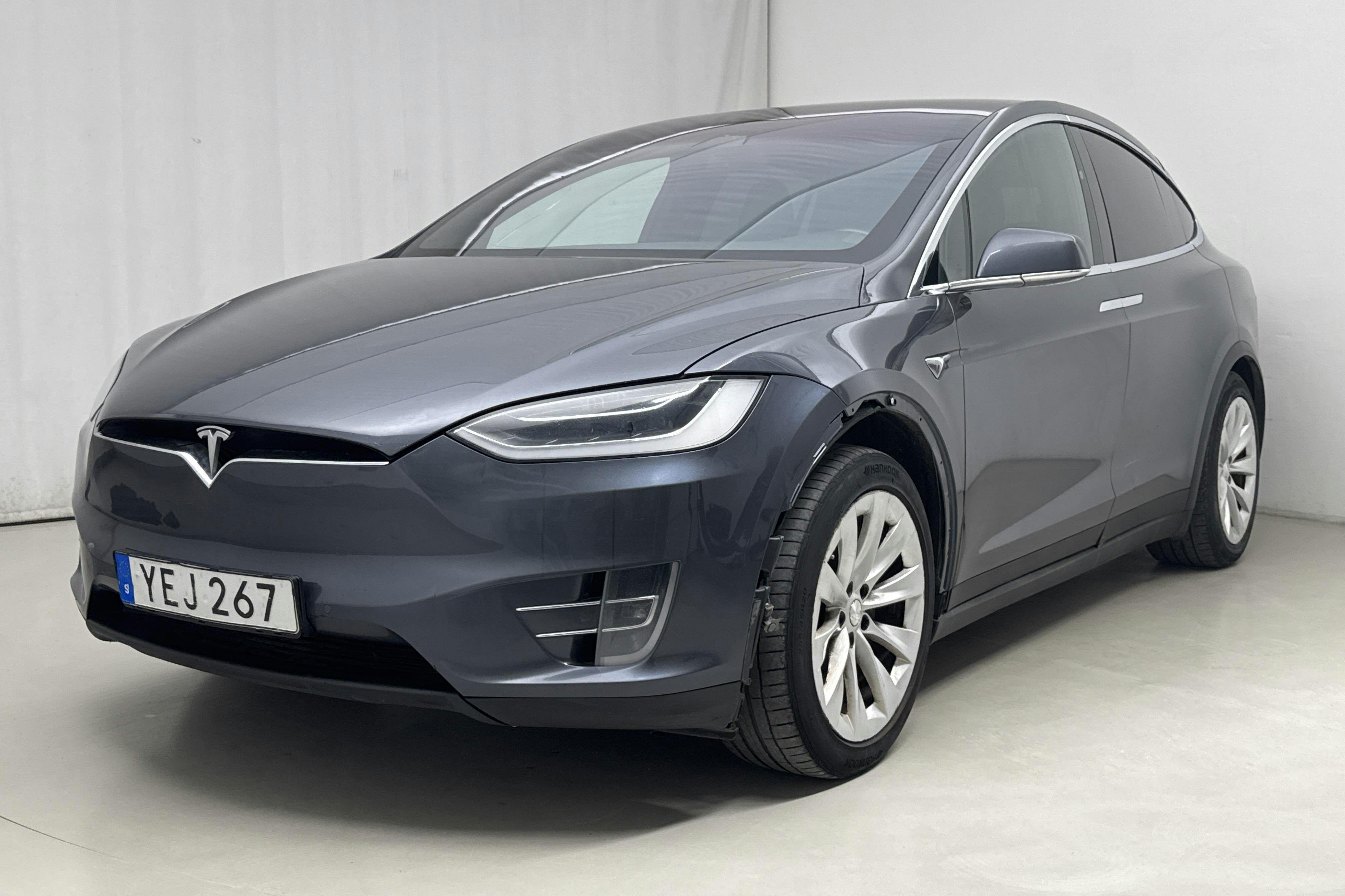 Presentationsfoto 1 av 22: Tesla Model X 60D - 28 124 mil - Automat - grå - 2016