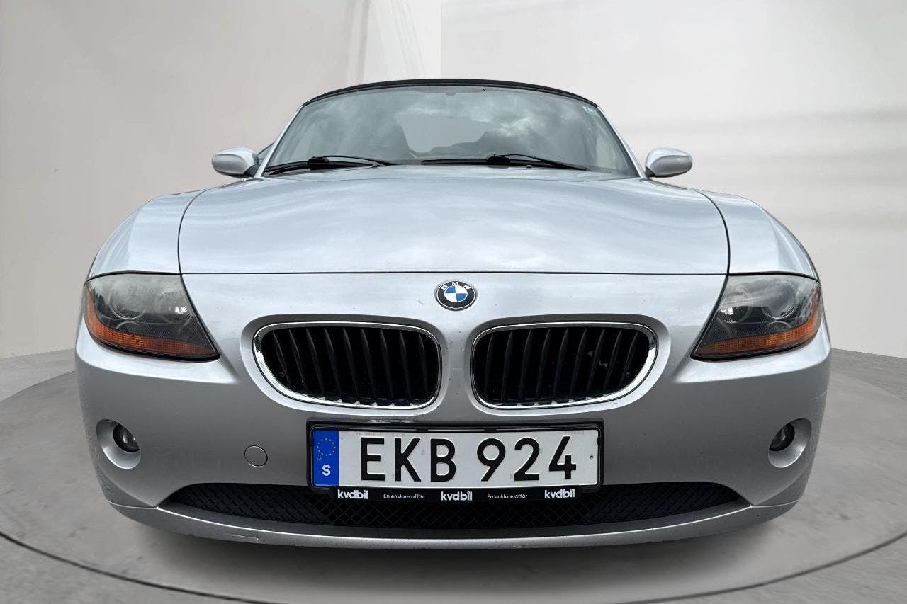 BMW Z4 2.2i Roadster (170hk) - 12 865 mil - Manuell - silver - 2004