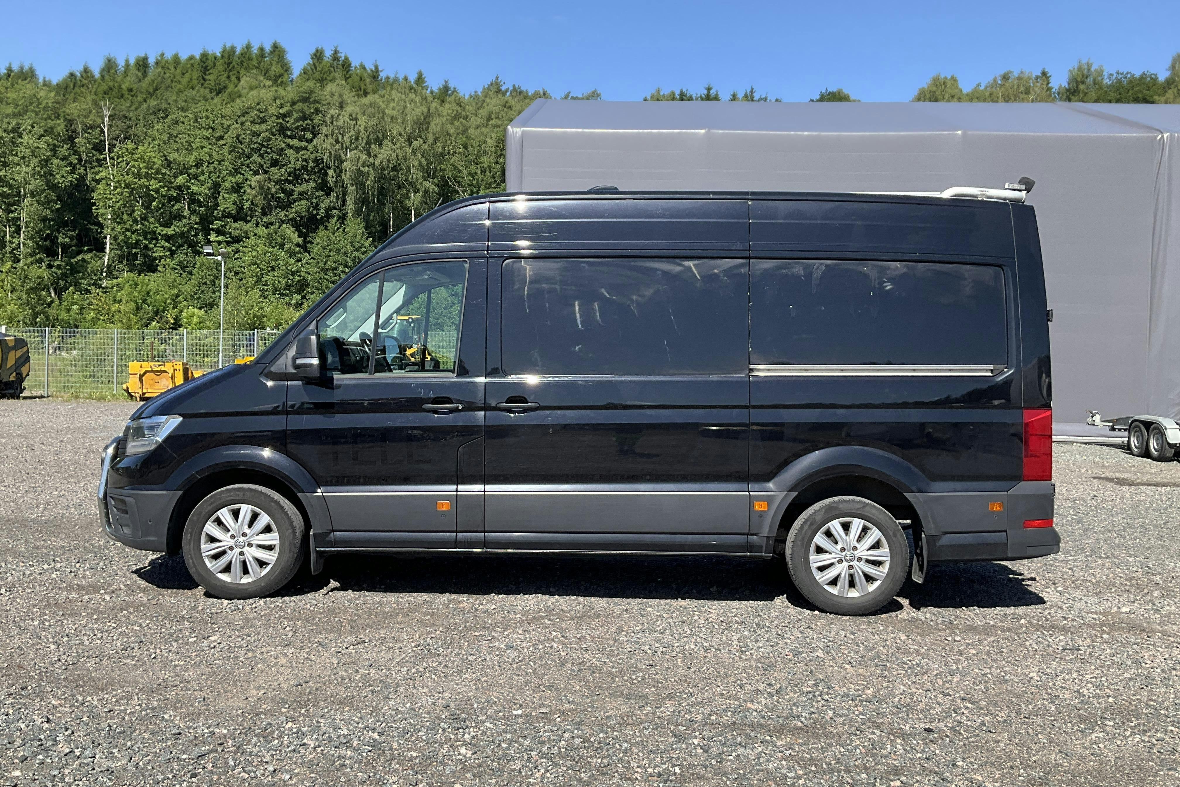 Esitlusfoto 2 aadressil 14: VW Crafter 35 2.0 TDI Skåp 4Motion (177hk) - 189 180 km - Automaatne - must - 2020