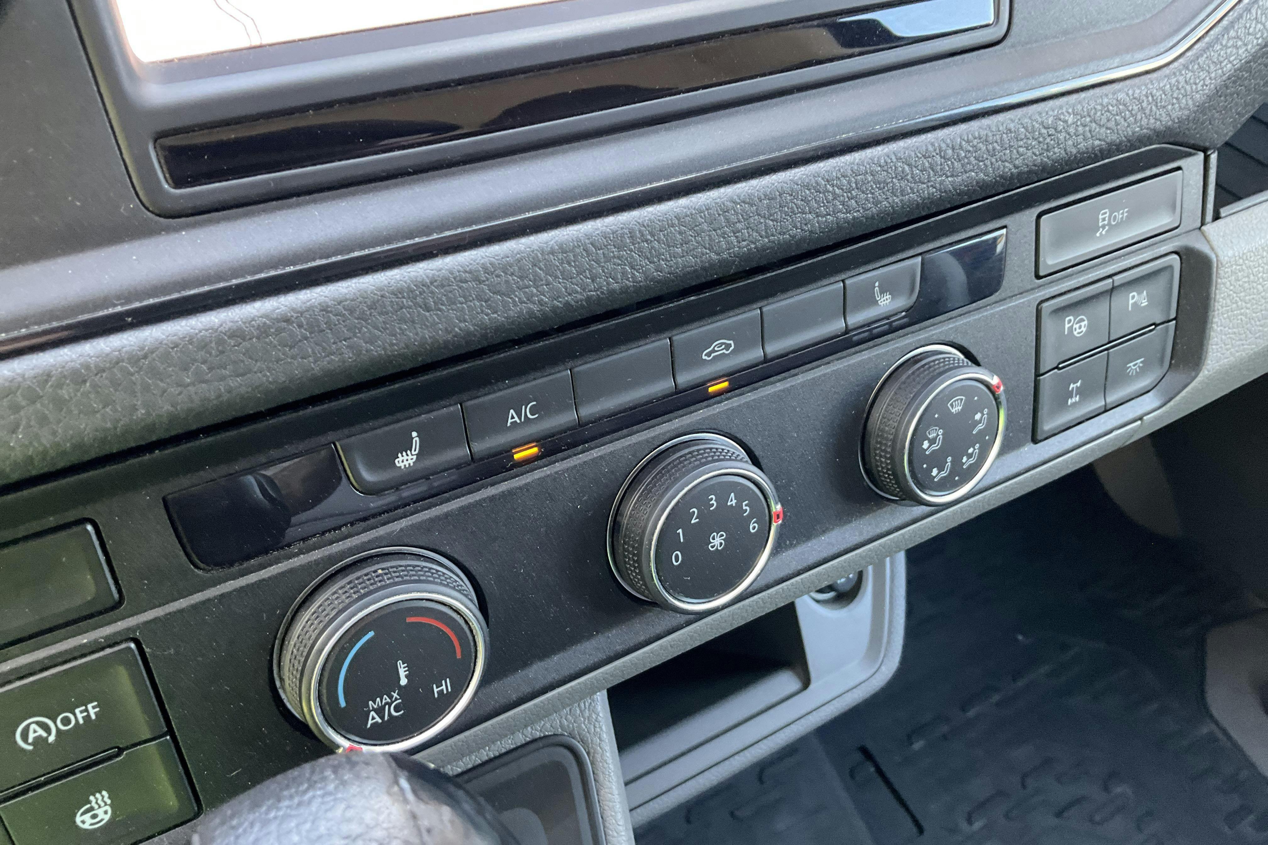 Esitlusfoto 14 aadressil 14: VW Crafter 35 2.0 TDI Skåp 4Motion (177hk) - 189 180 km - Automaatne - must - 2020
