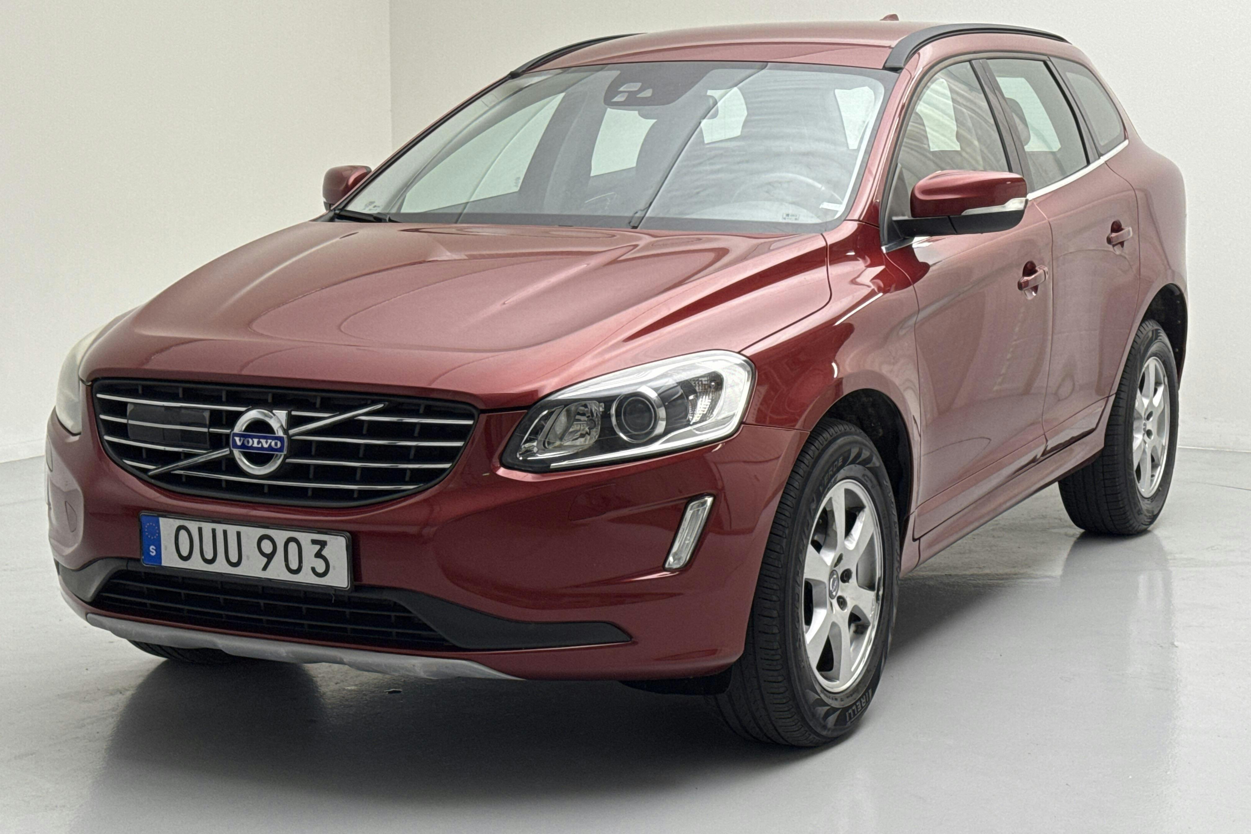 Volvo XC60 D4 AWD (190hk) - 11 221 mil - Automat - röd - 2016
