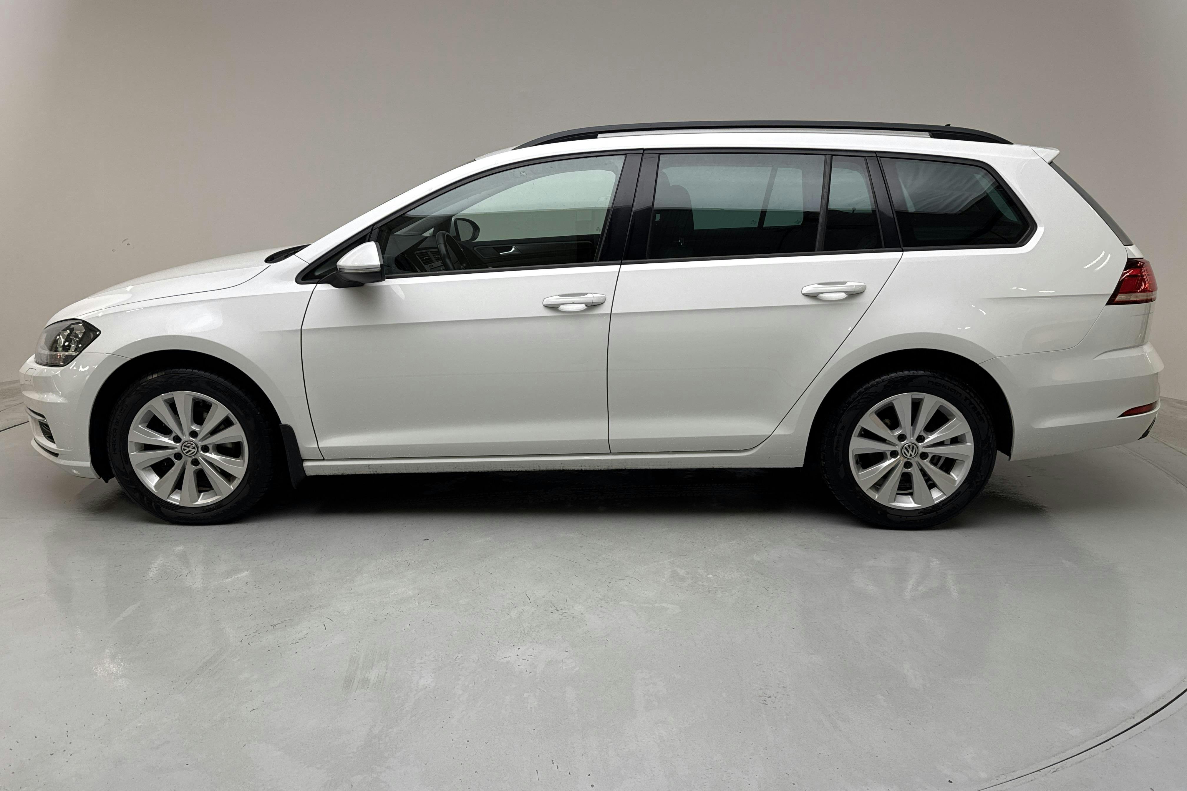 VW Golf VII 1.6 TDI Sportscombi (115hk) - 166 510 km - Automatic - white - 2019