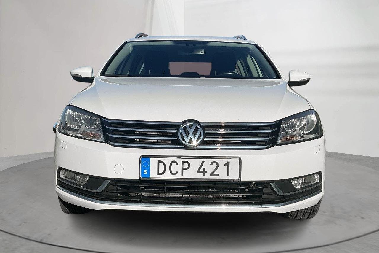 VW Passat 1.4 TSI EcoFuel Variant (150hk) - 7 900 mil - Automat - vit - 2015