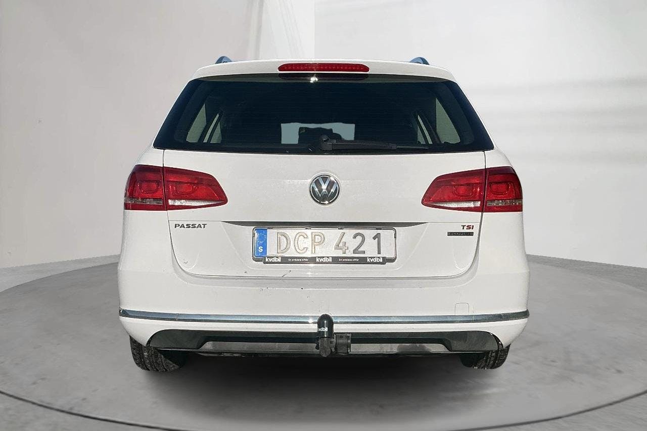 VW Passat 1.4 TSI EcoFuel Variant (150hk) - 7 900 mil - Automat - vit - 2015