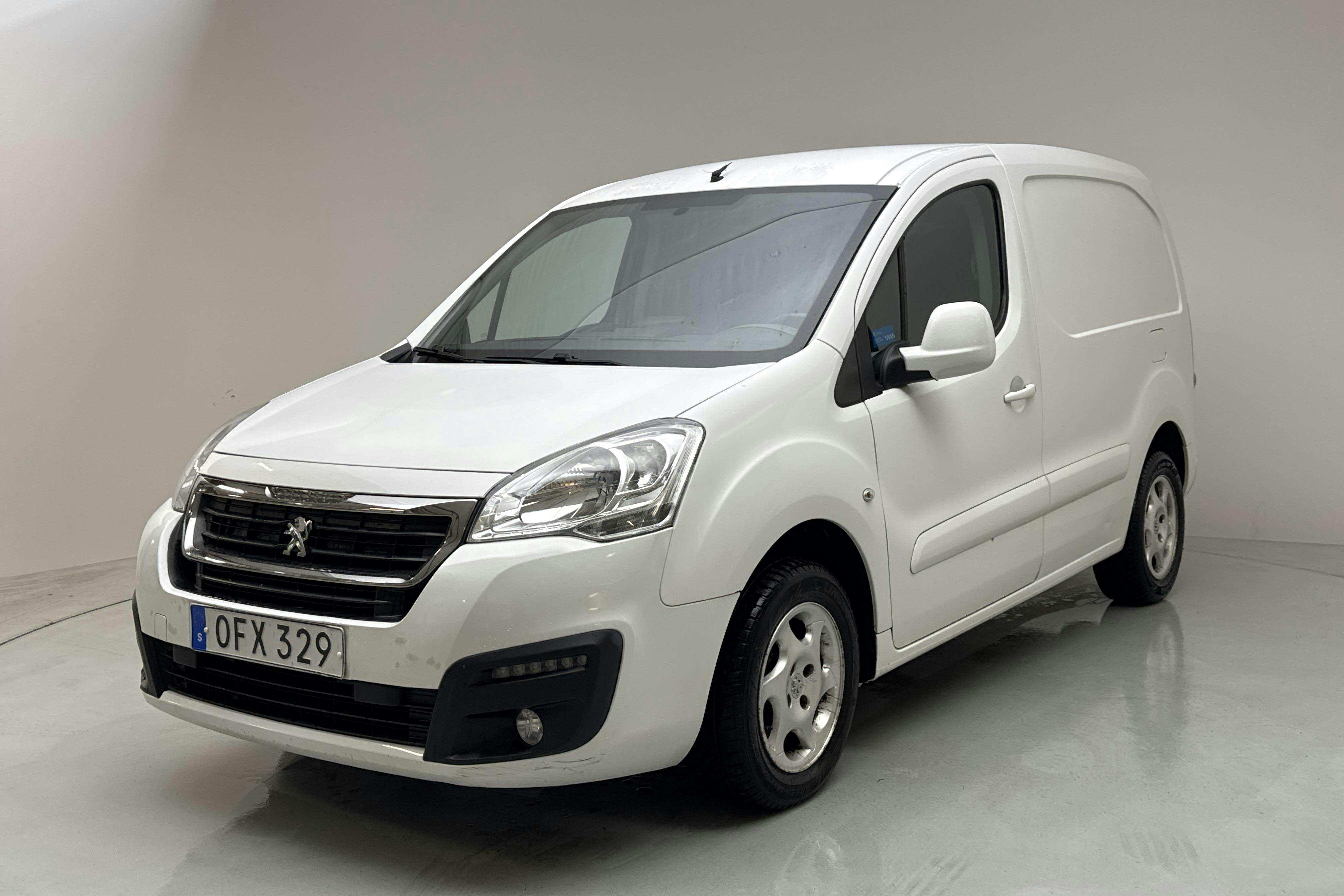 Peugeot Partner 1.6 BlueHDI Skåp (100hk) - 16 646 mil - Automat - vit - 2017
