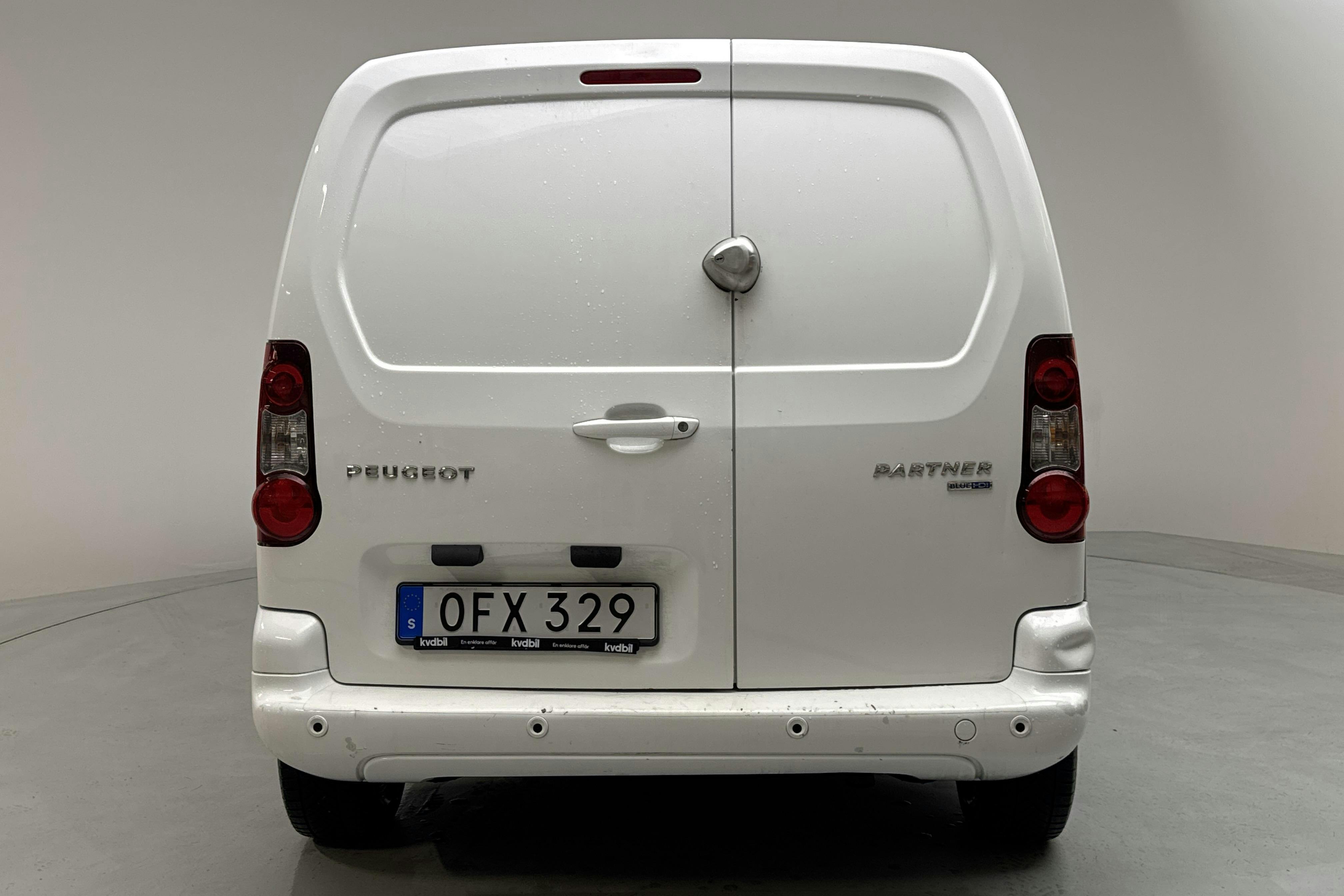 Peugeot Partner 1.6 BlueHDI Skåp (100hk) - 166 460 km - Automaatne - valge - 2017