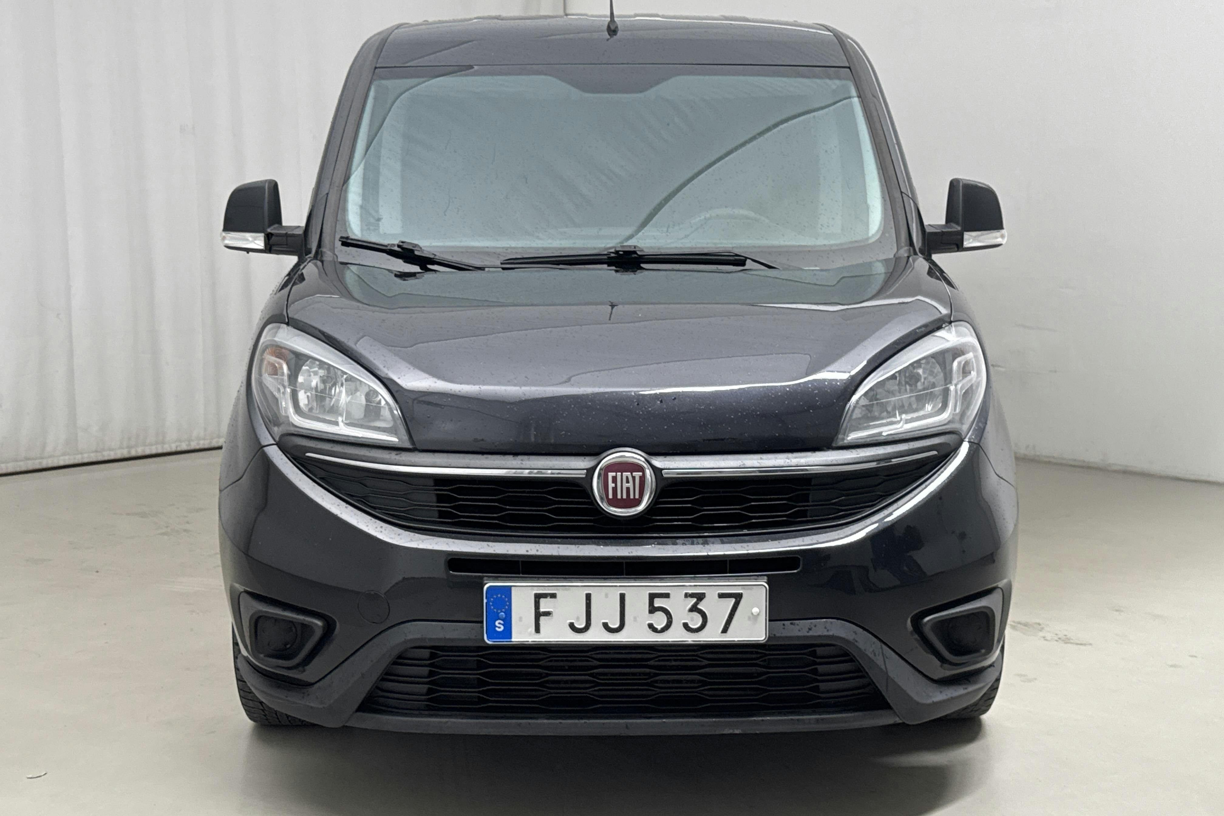 Fiat Doblo Combi 1.3 MJT (95hk) - 18 422 mil - Manuell - svart - 2018