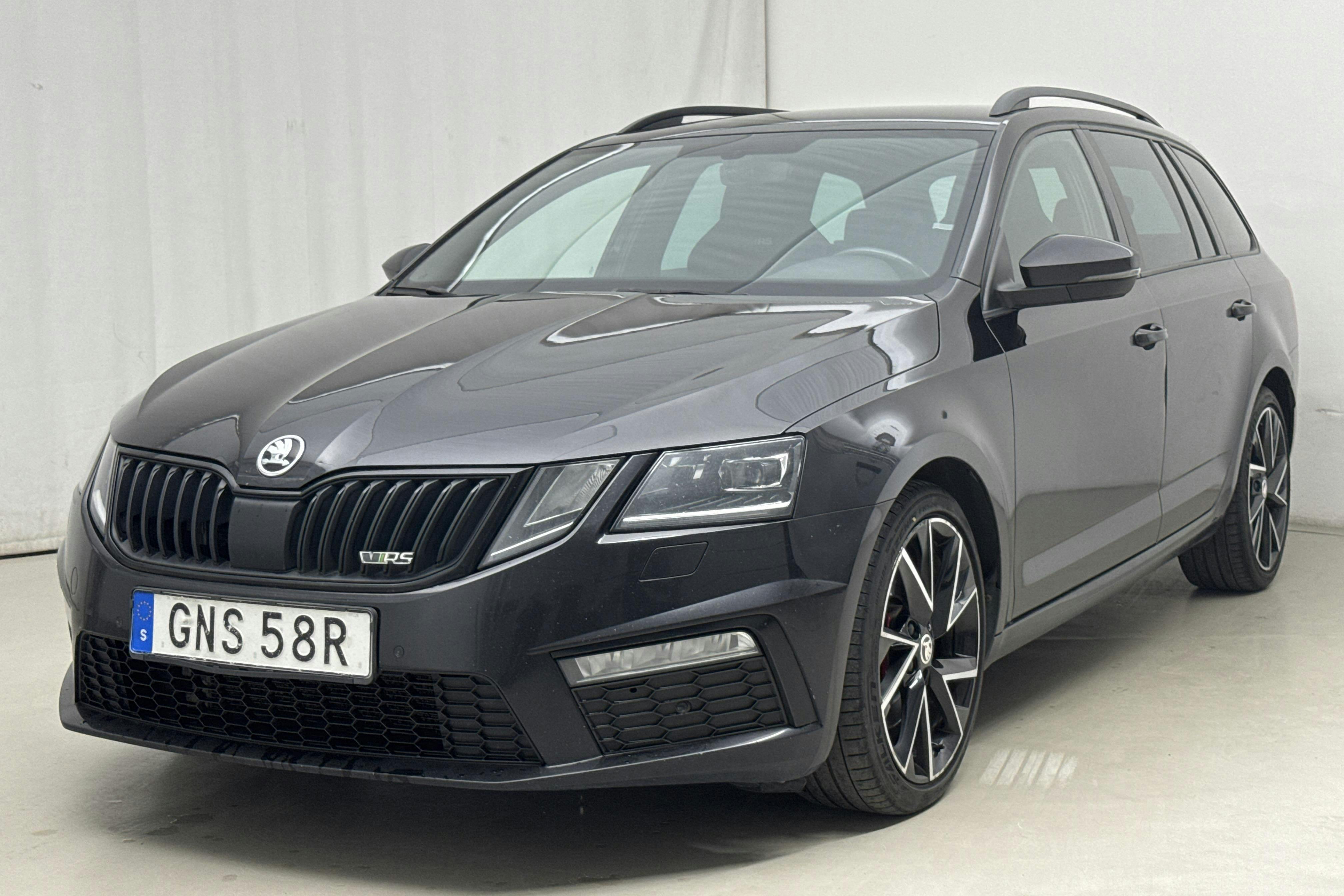 Skoda Octavia III 2.0 TDI RS Combi 4x4 (184hk) - 25 747 mil - Automat - svart - 2019