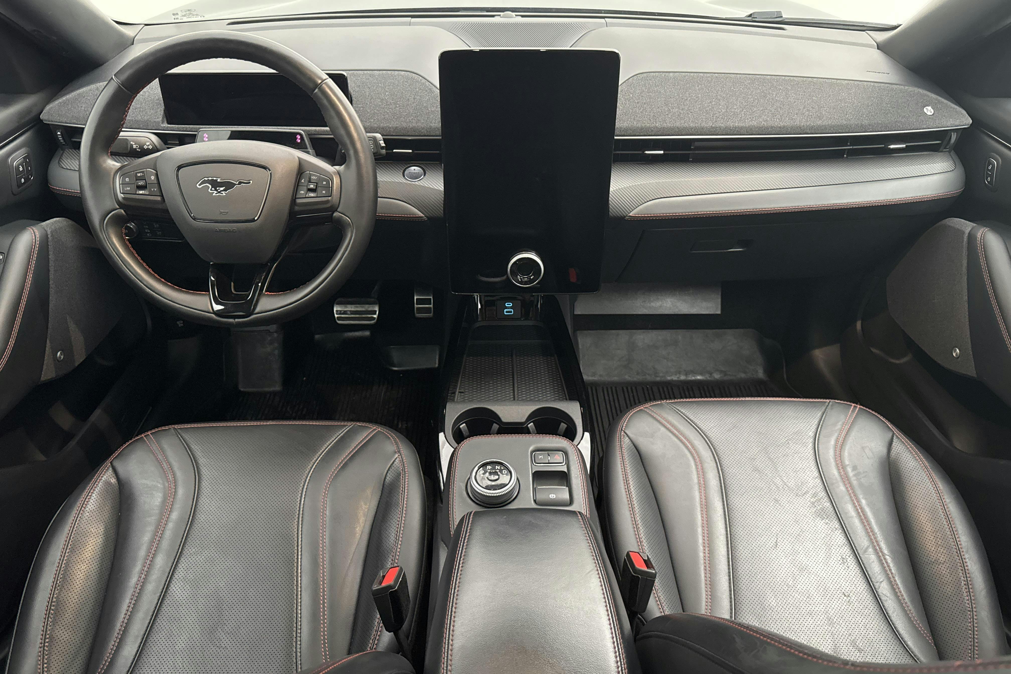 Ford Mustang Mach-E 91 kWh AWD (351hk) - 87 060 km - Automatic - gray - 2021