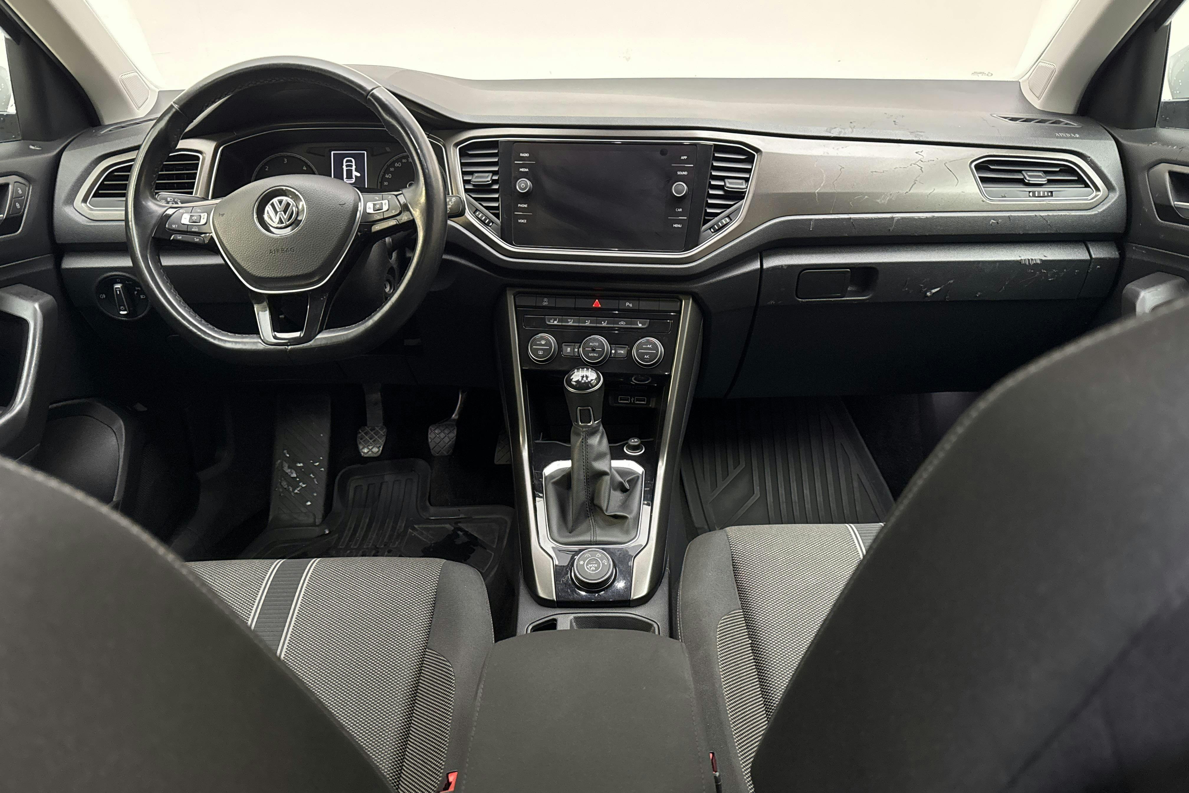 VW T-Roc 2.0 TDI 4MOTION (150hk) - 9 367 mil - Manuell - grå - 2018
