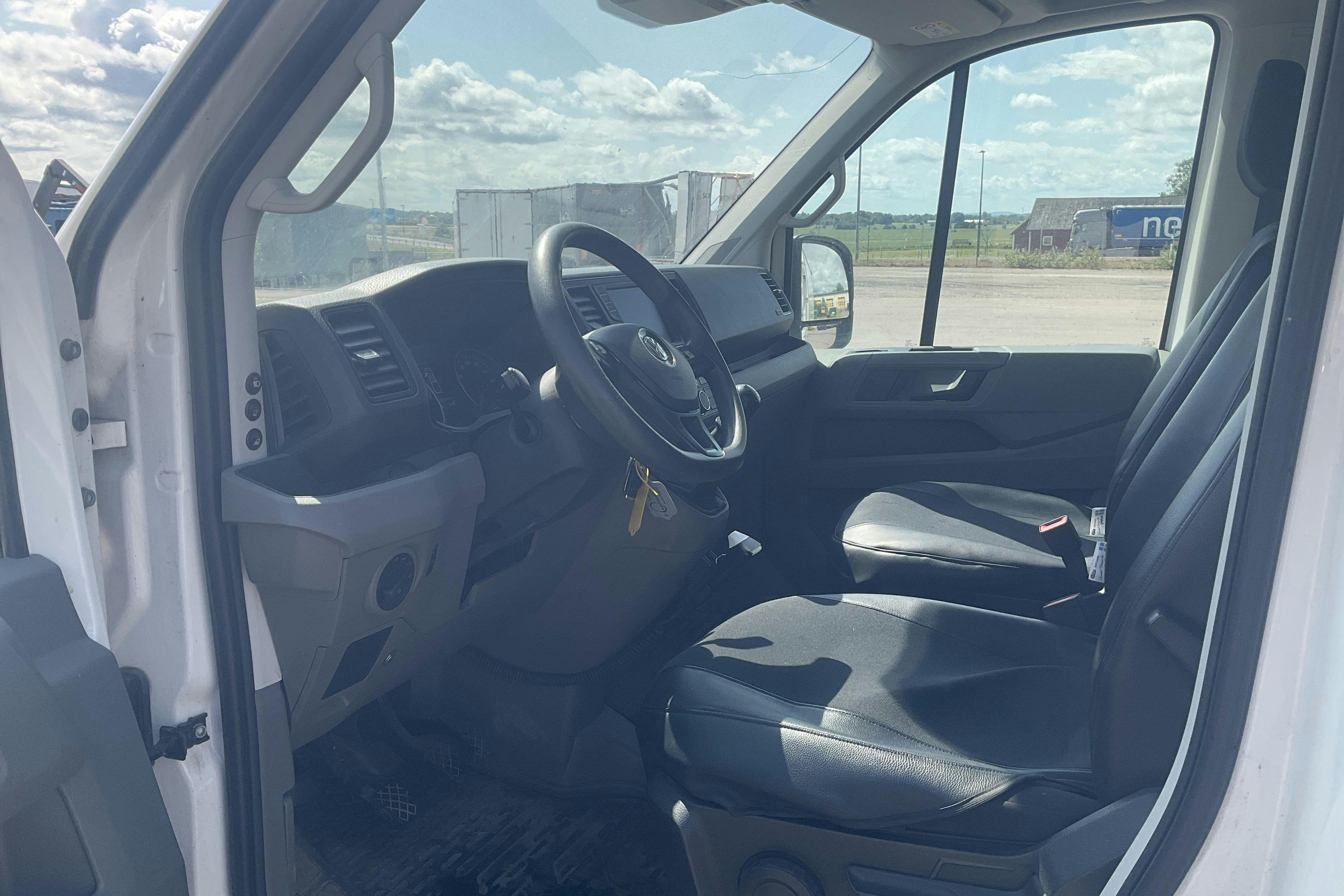 VW Crafter 35 2.0 TDI Chassi 4Motion (140hk) - 161 270 km - Manual - white - 2019
