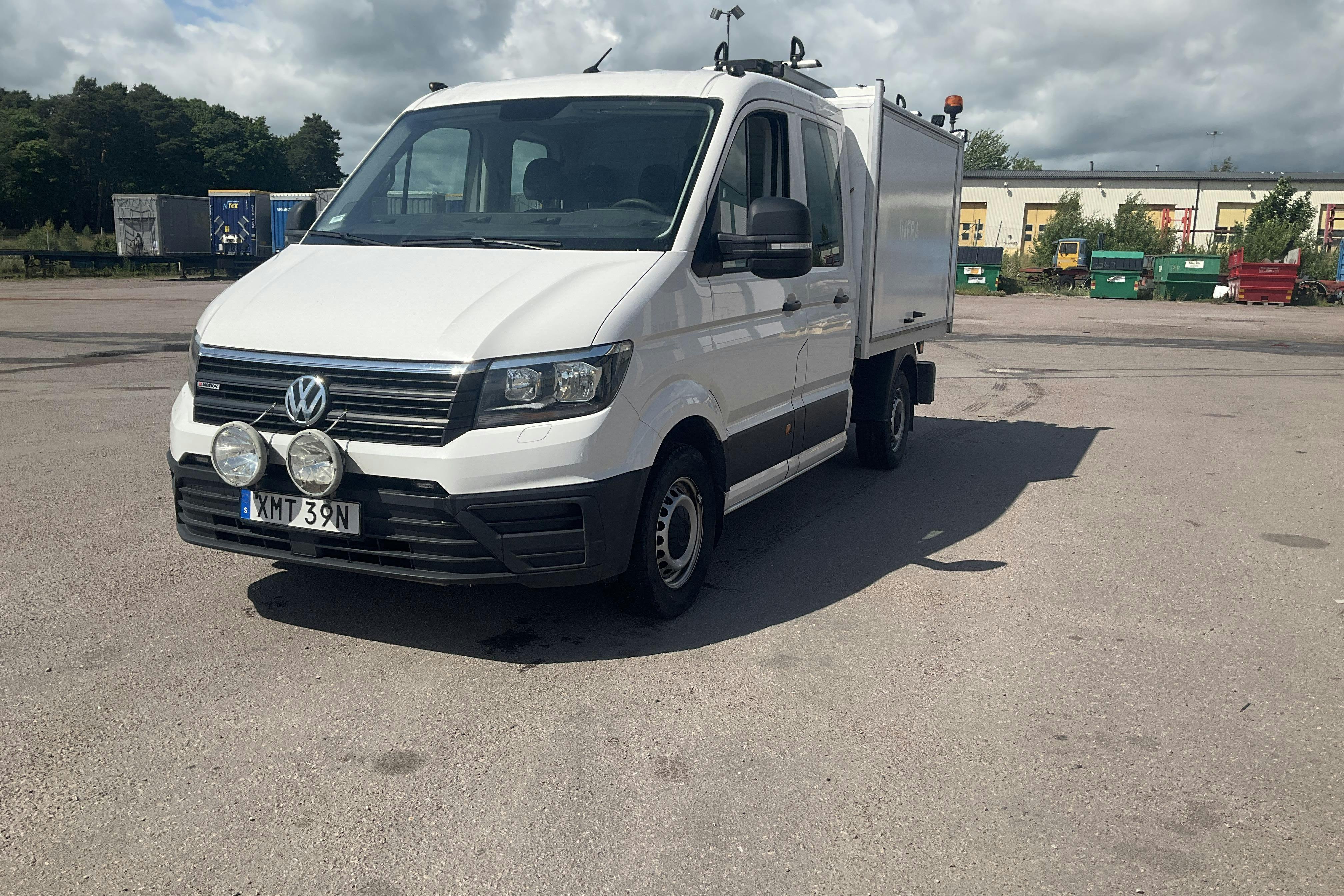 Presentation photo 1 of 15: VW Crafter 35 2.0 TDI Chassi 4Motion (140hk) - 161 270 km - Manual - white - 2019