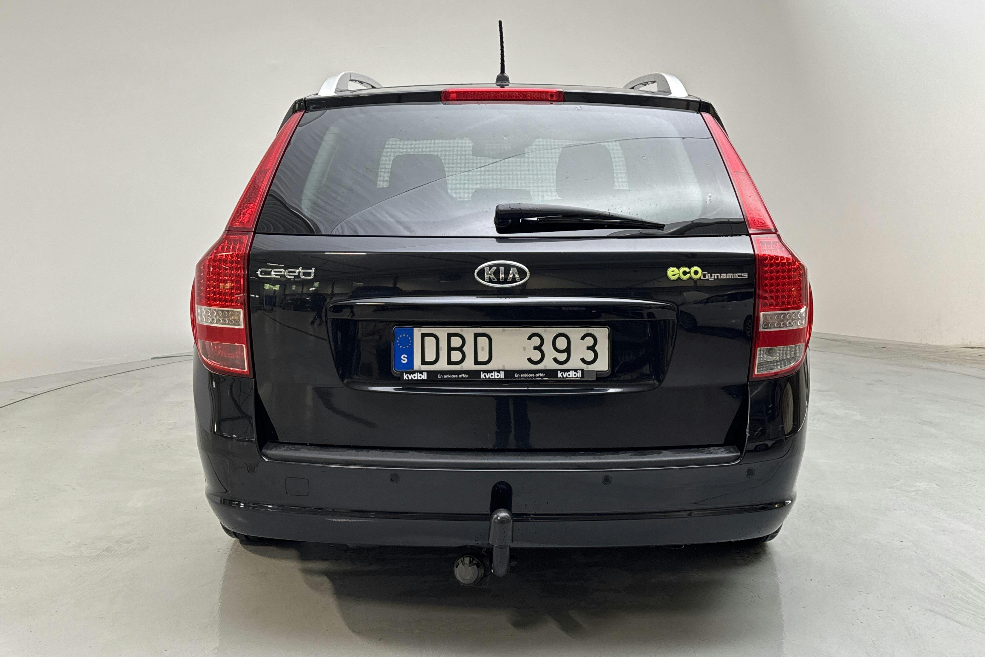 KIA Cee'd 1.6 CRDi SW (128hk) - 19 872 mil - Manuell - svart - 2011