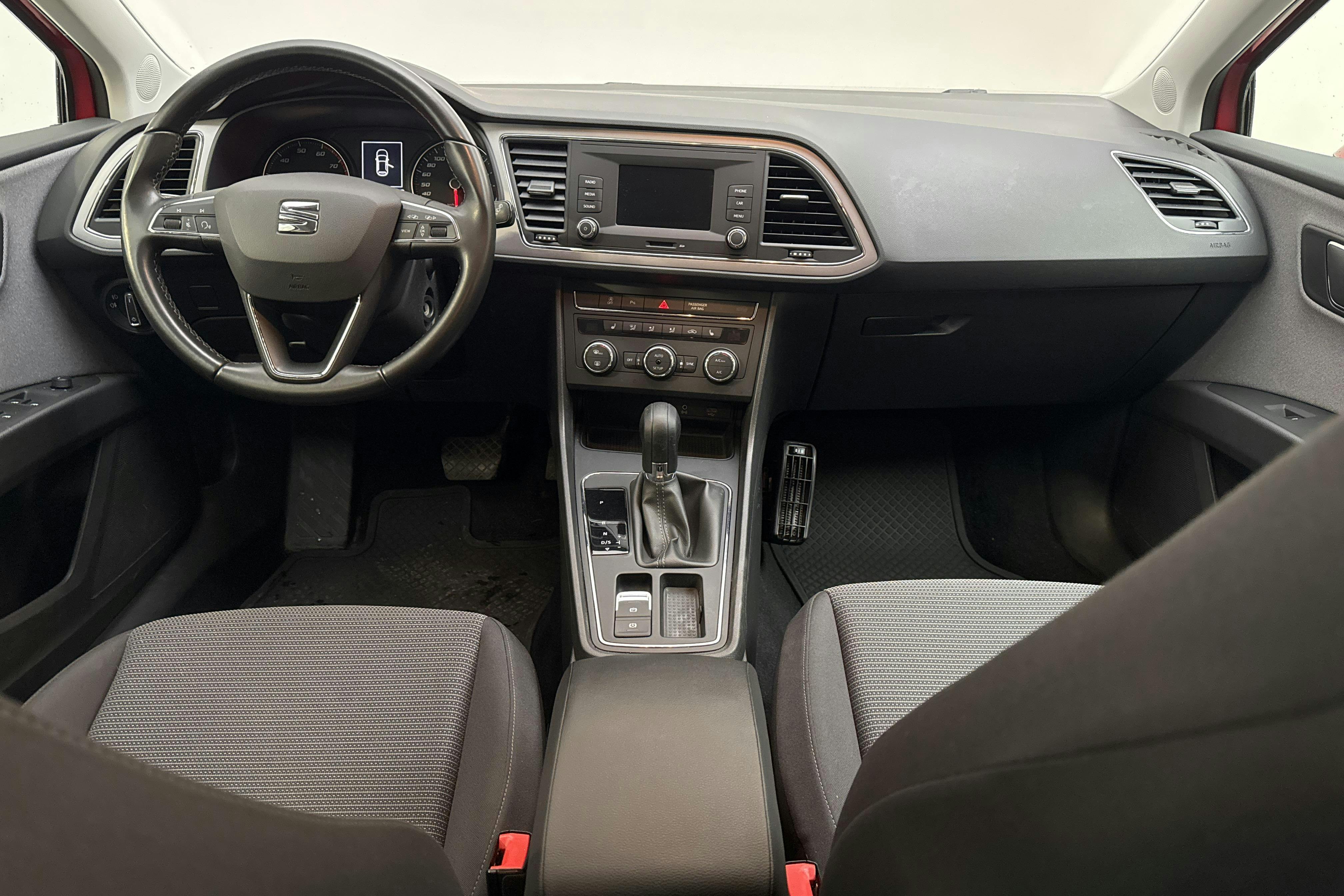 Seat Leon 1.5 TGI ST (130hk) - 114 530 km - Automatic - red - 2020