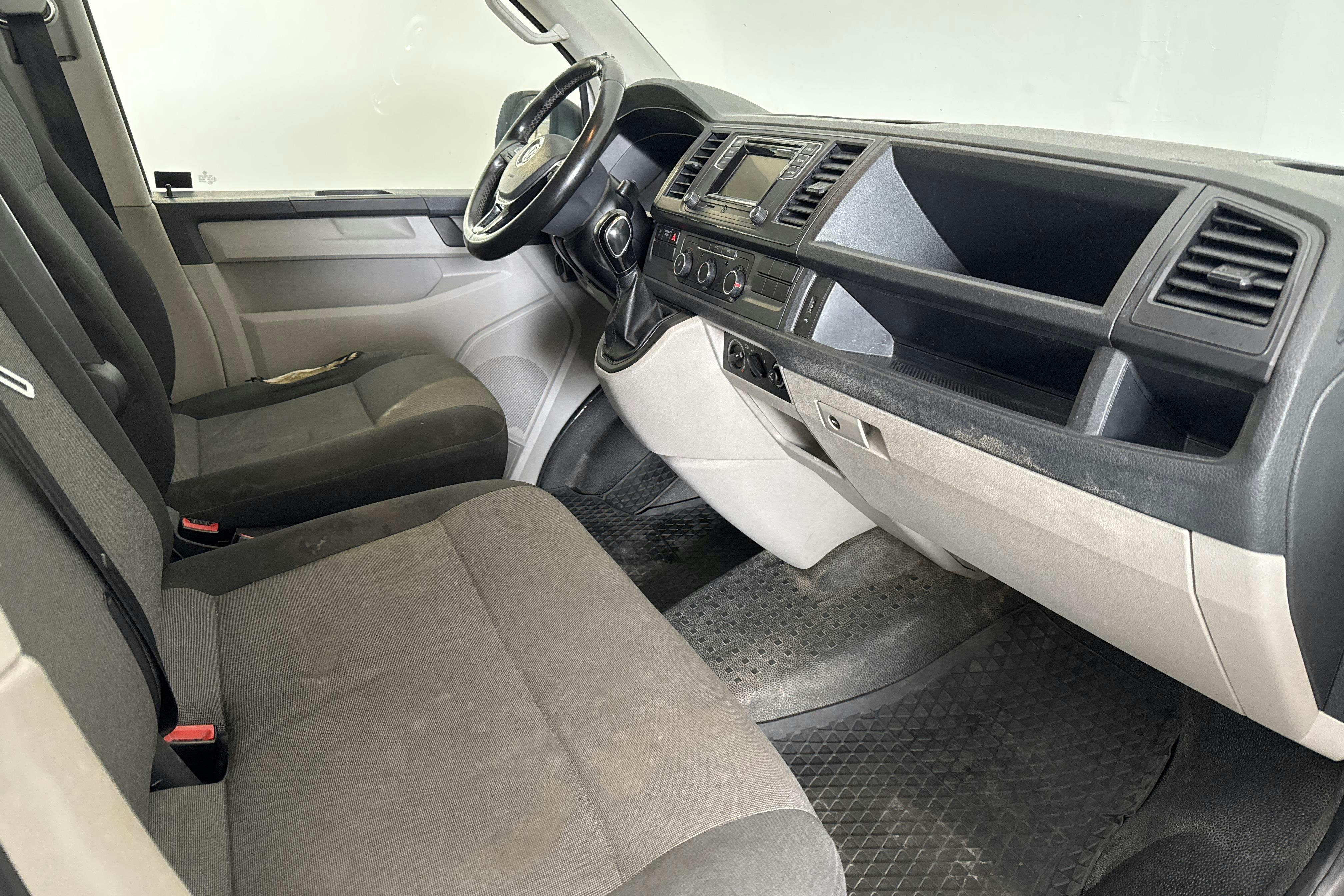 VW Transporter T6 2.0 TDI BMT Skåp (150hk) - 186 880 km - Automaatne - valge - 2018