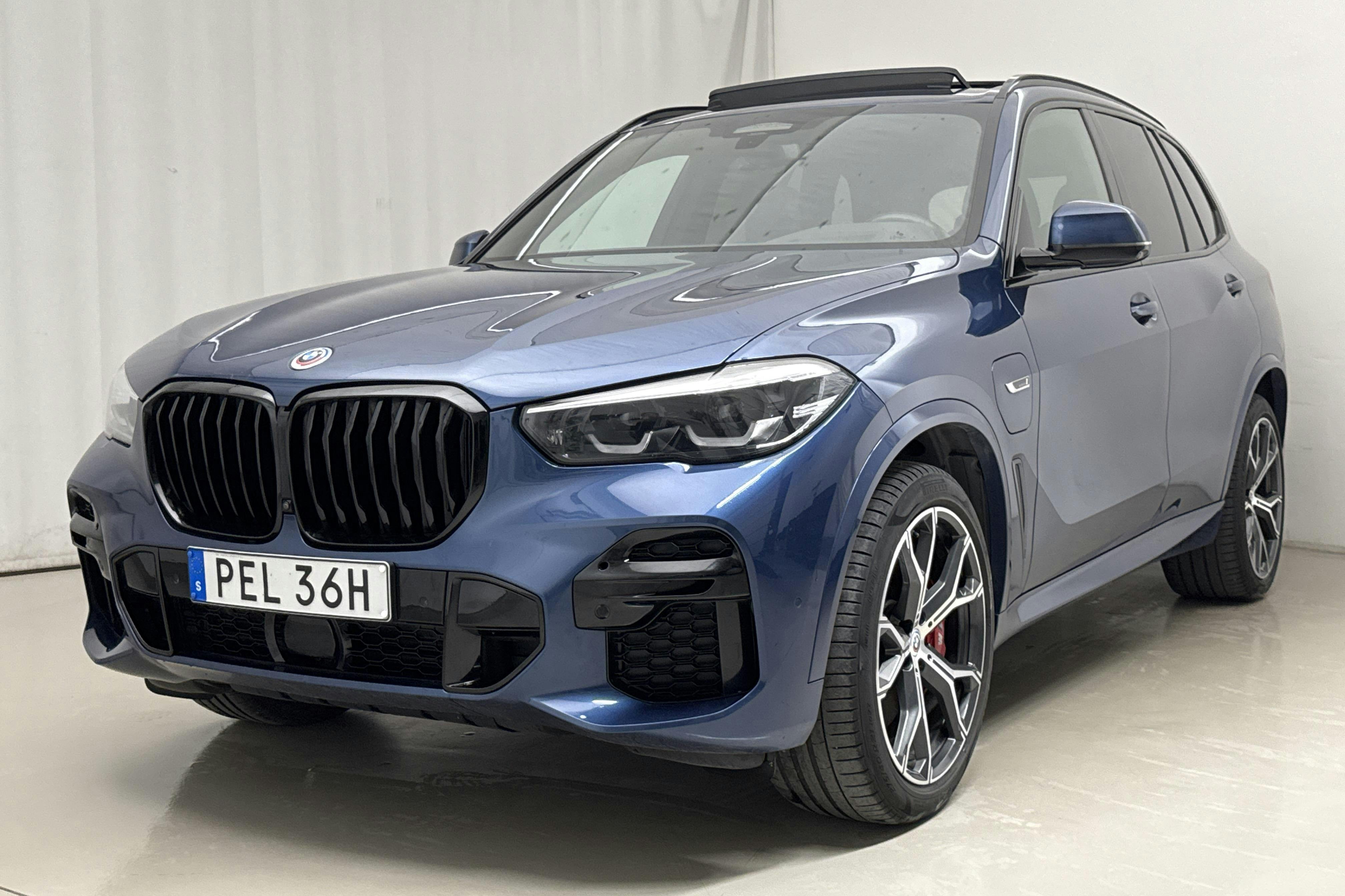 BMW X5 xDrive45e, G05 (394hk) - 8 296 mil - Automat - blå - 2022