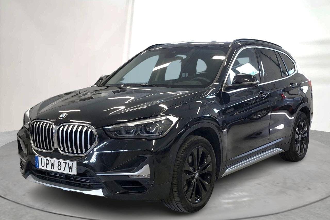 BMW X1 xDrive25e 9,7 kWh LCI, F48 (220hk) - 9 739 mil - Automat - svart - 2022