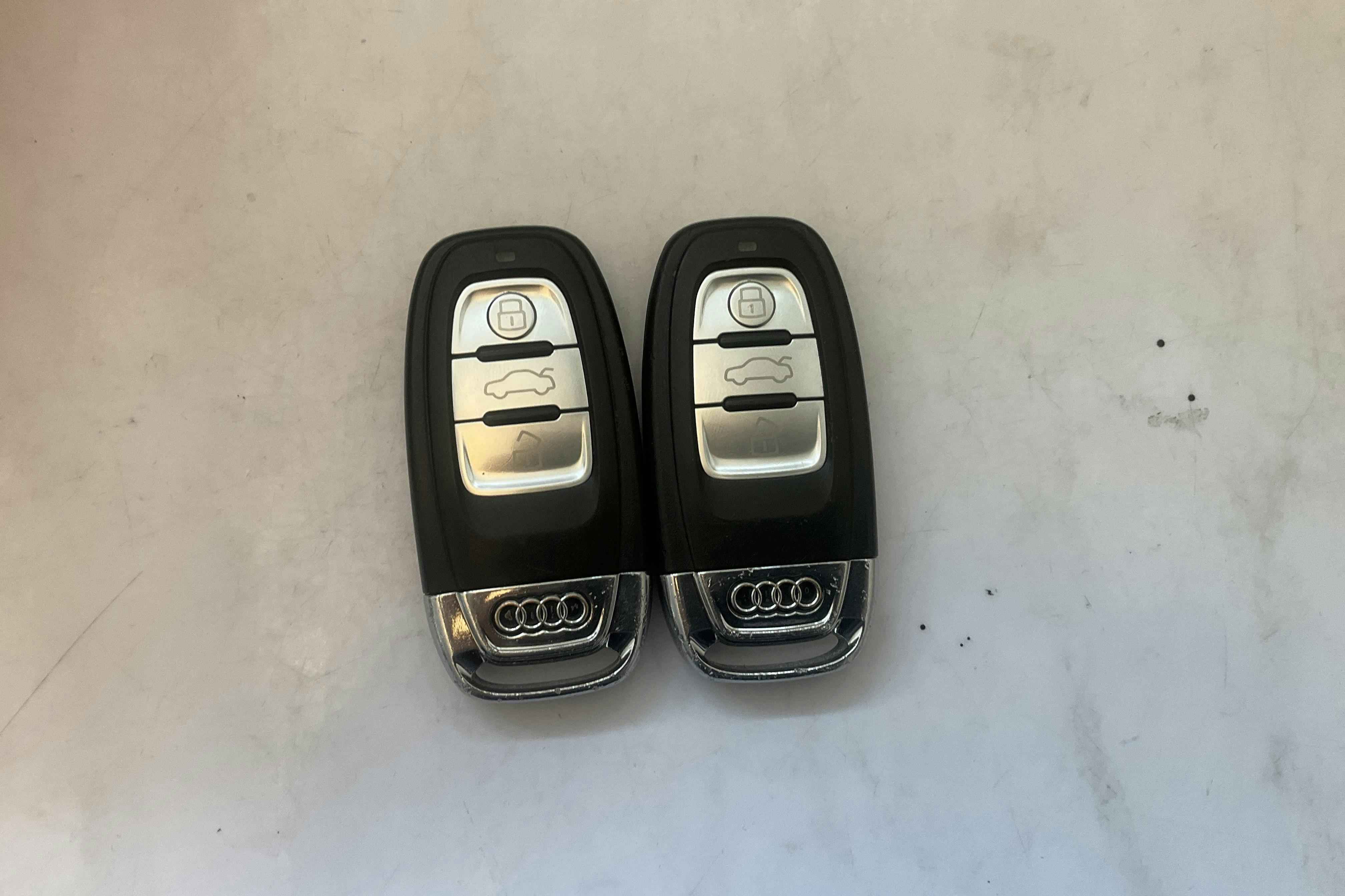 Audi A4 2.0 TFSI E85 Avant quattro (180hk) - 12 358 mil - Manuell - svart - 2015