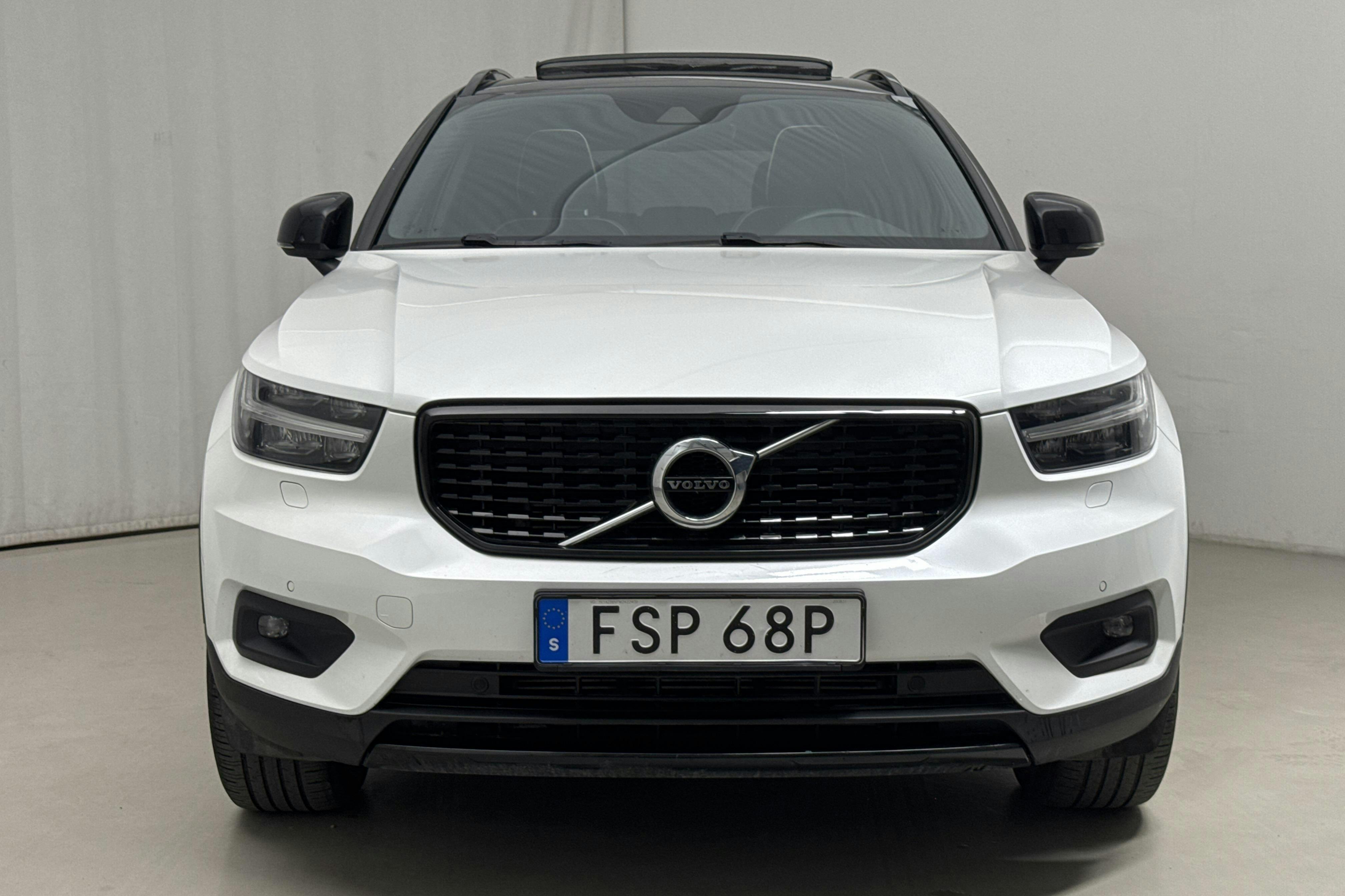 Volvo XC40 T5 2WD Twin Engine (262hk) - 7 137 mil - Automat - vit - 2021