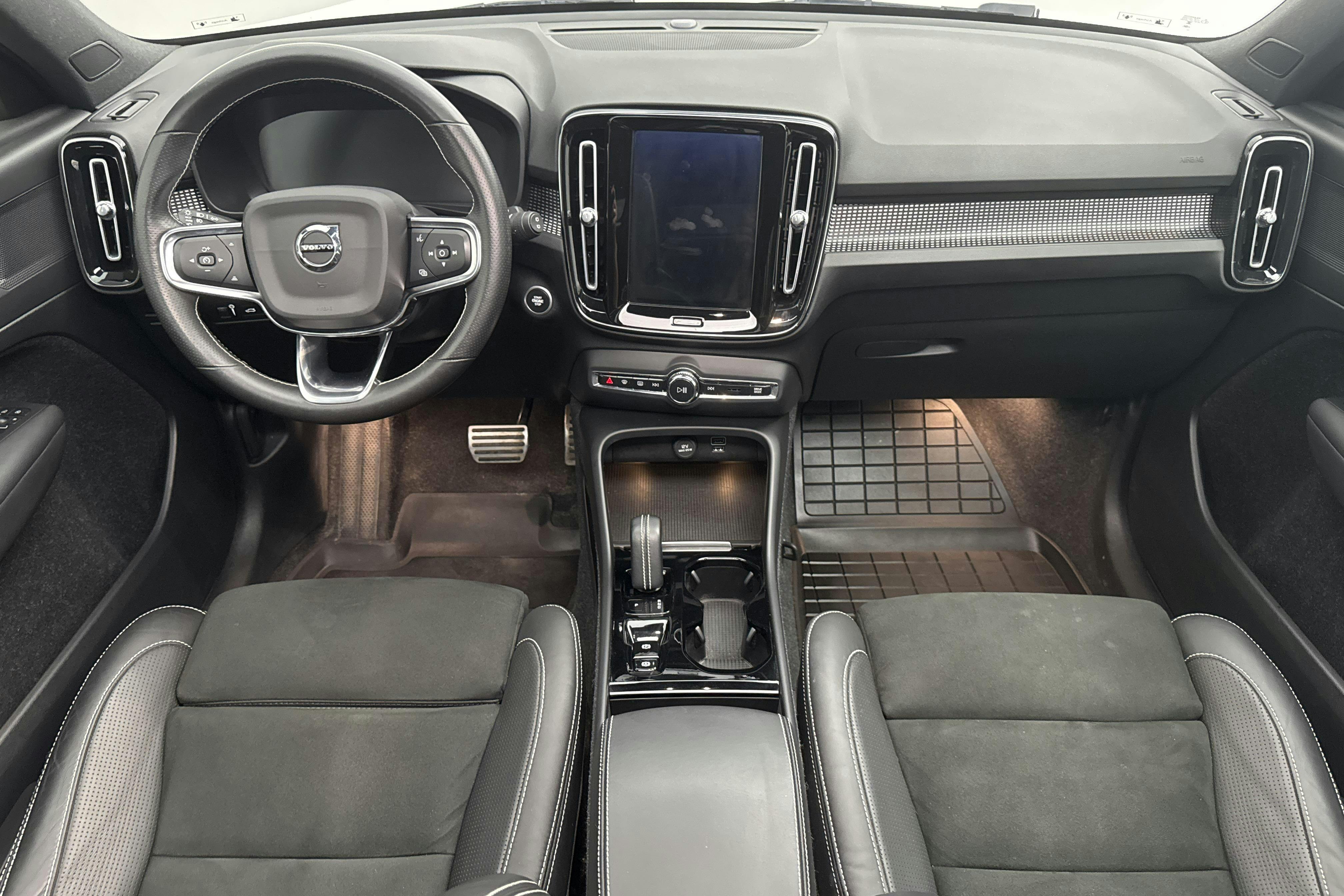 Volvo XC40 T5 2WD Twin Engine (262hk) - 7 137 mil - Automat - vit - 2021