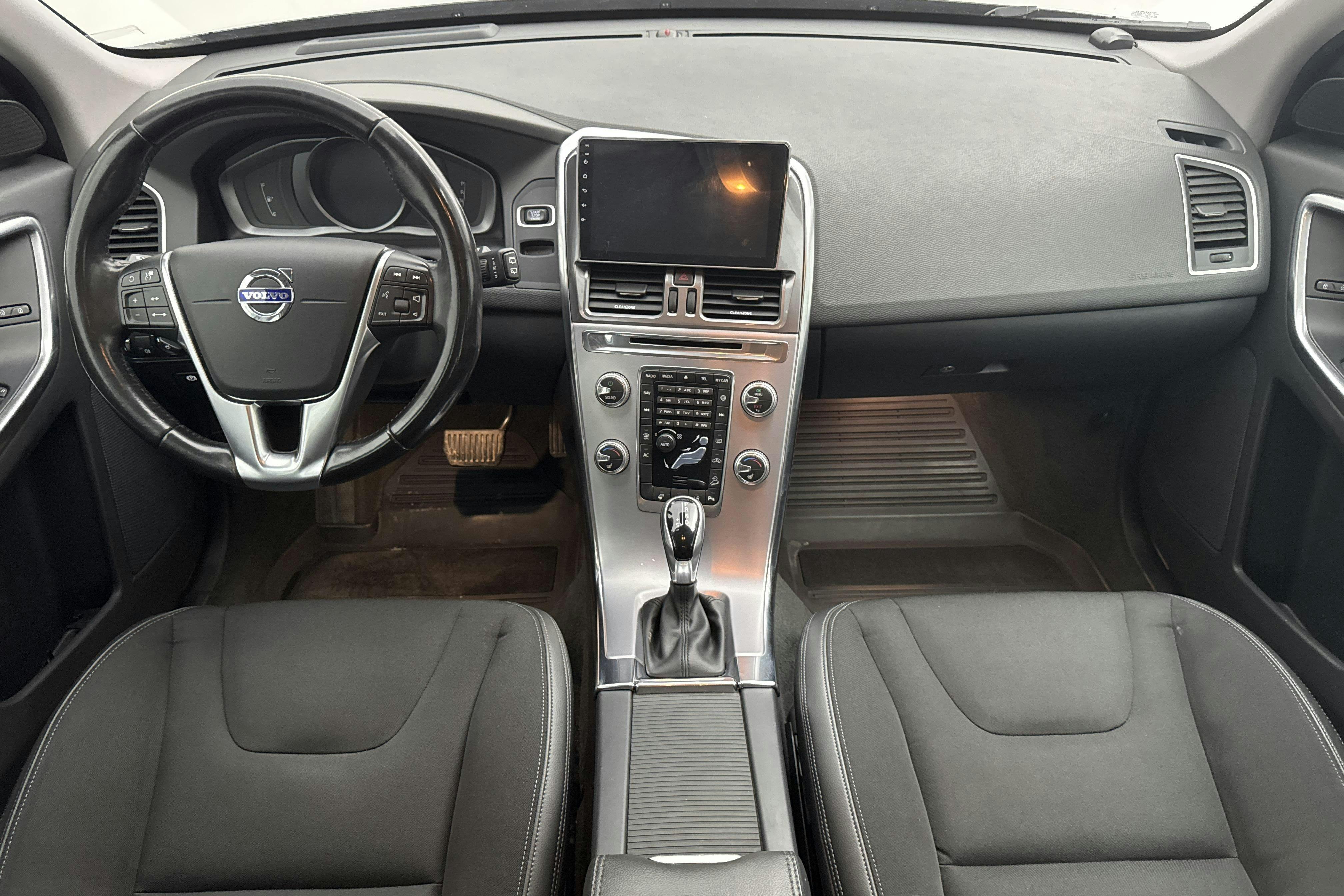 Volvo XC60 D4 AWD (190hk) - 14 635 mil - Automat - svart - 2017