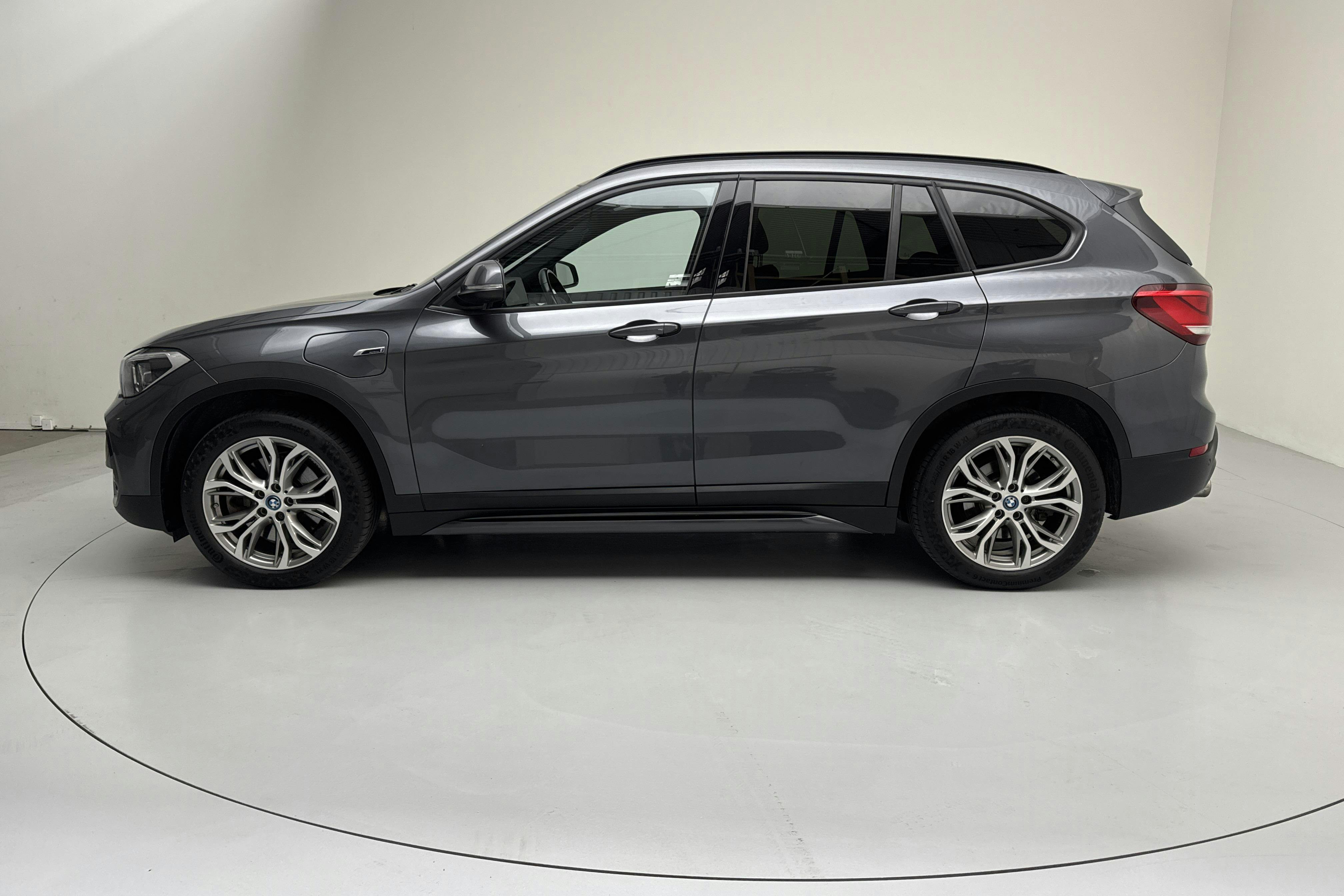 BMW X1 xDrive25e 9,7 kWh LCI, F48 (220hk) - 7 289 mil - Automat - grå - 2022