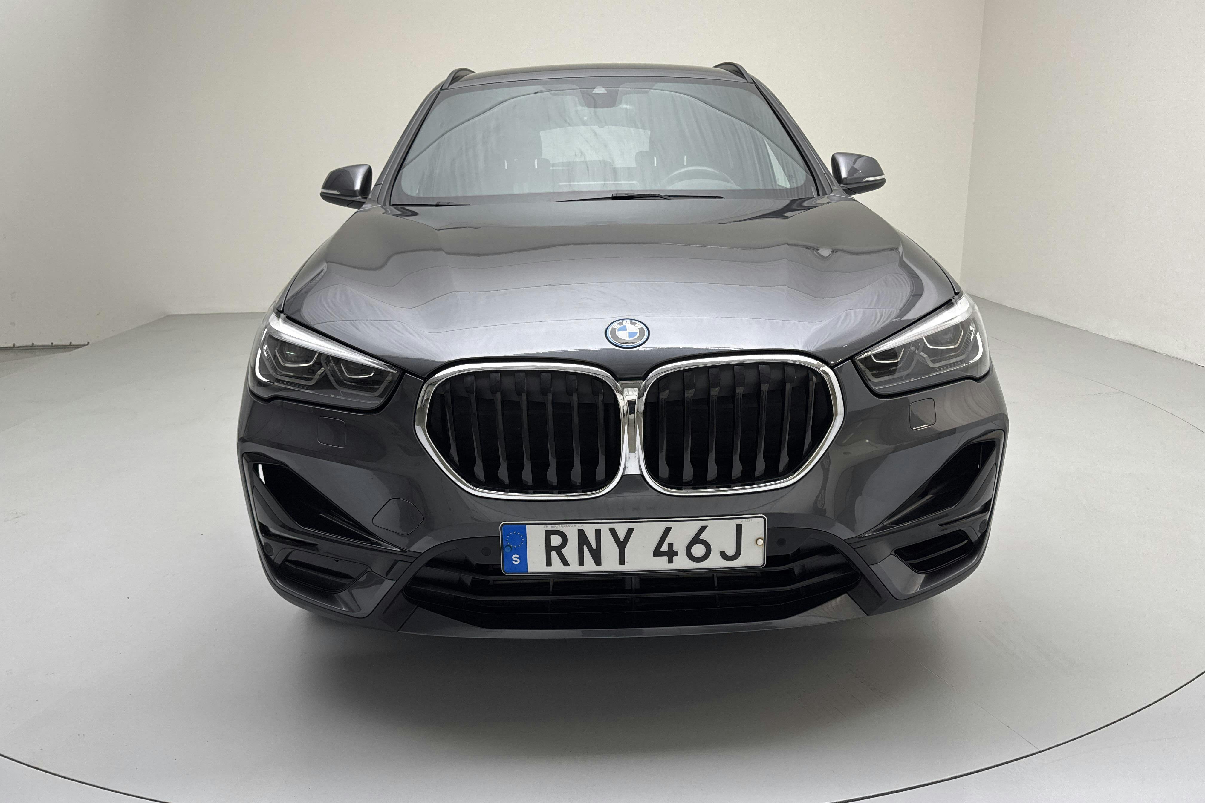 BMW X1 xDrive25e 9,7 kWh LCI, F48 (220hk) - 7 289 mil - Automat - grå - 2022