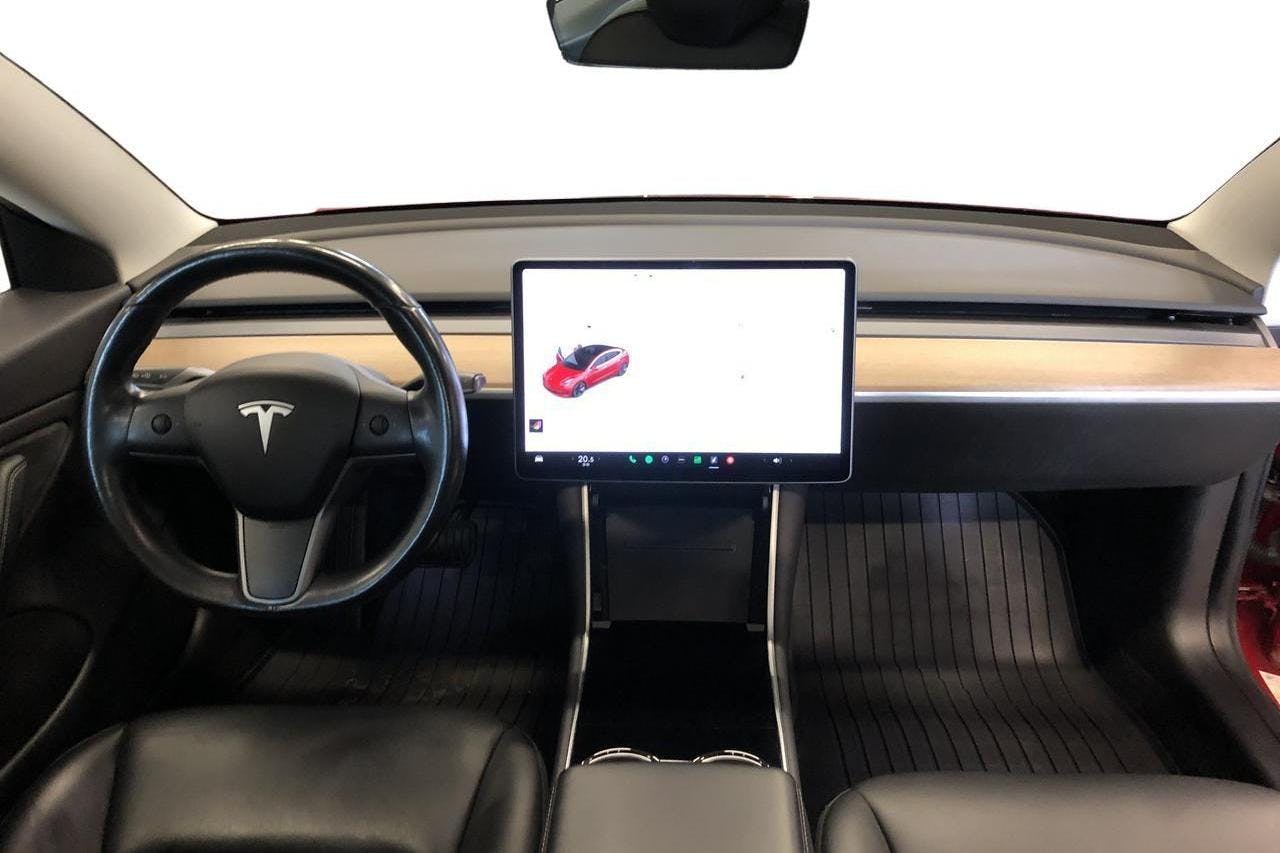 Tesla Model 3 Long Range Dual Motor AWD - 15 701 mil - Automat - röd - 2019
