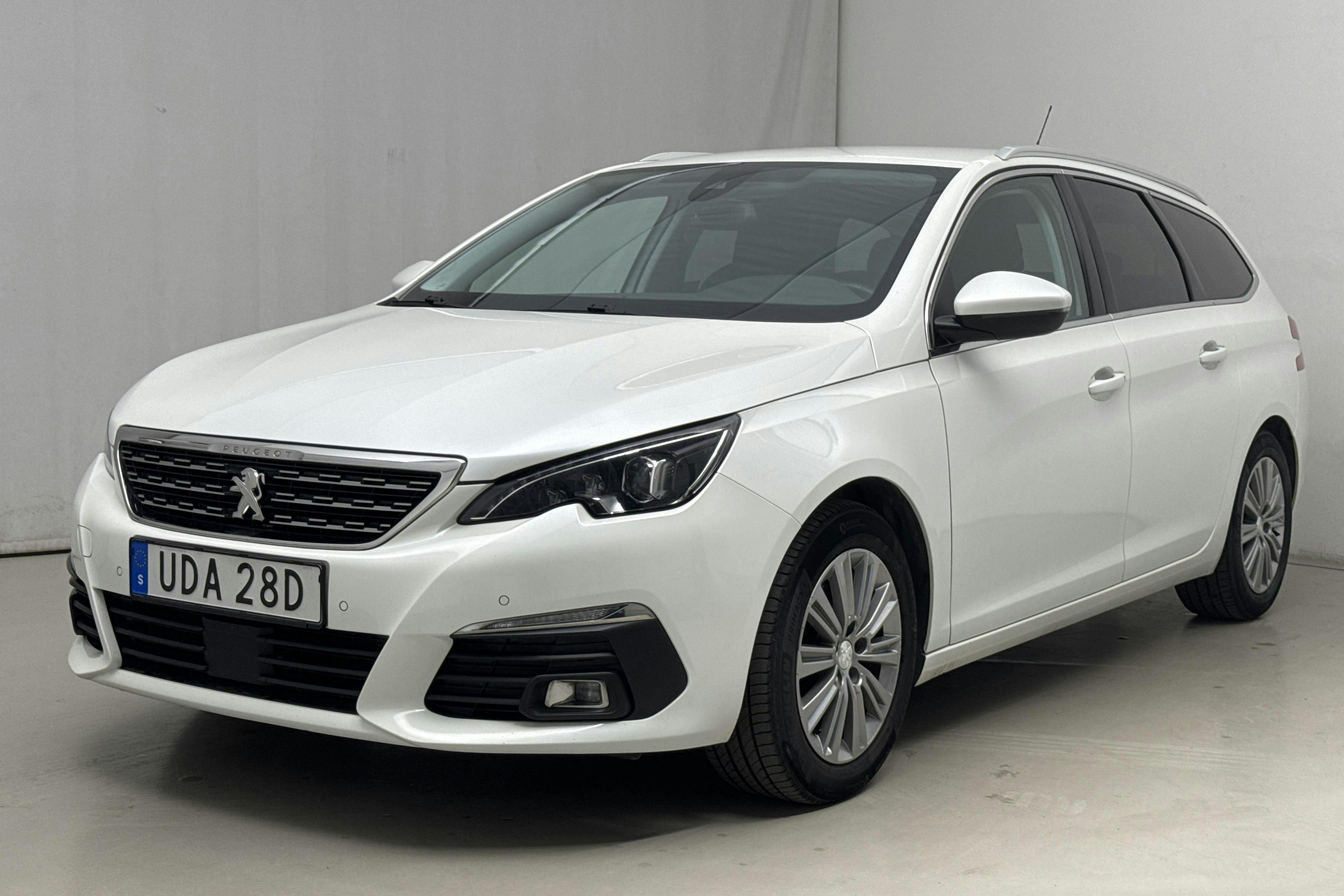 Peugeot 308 SW PureTech (130hk) - 6 322 mil - Automat - vit - 2020