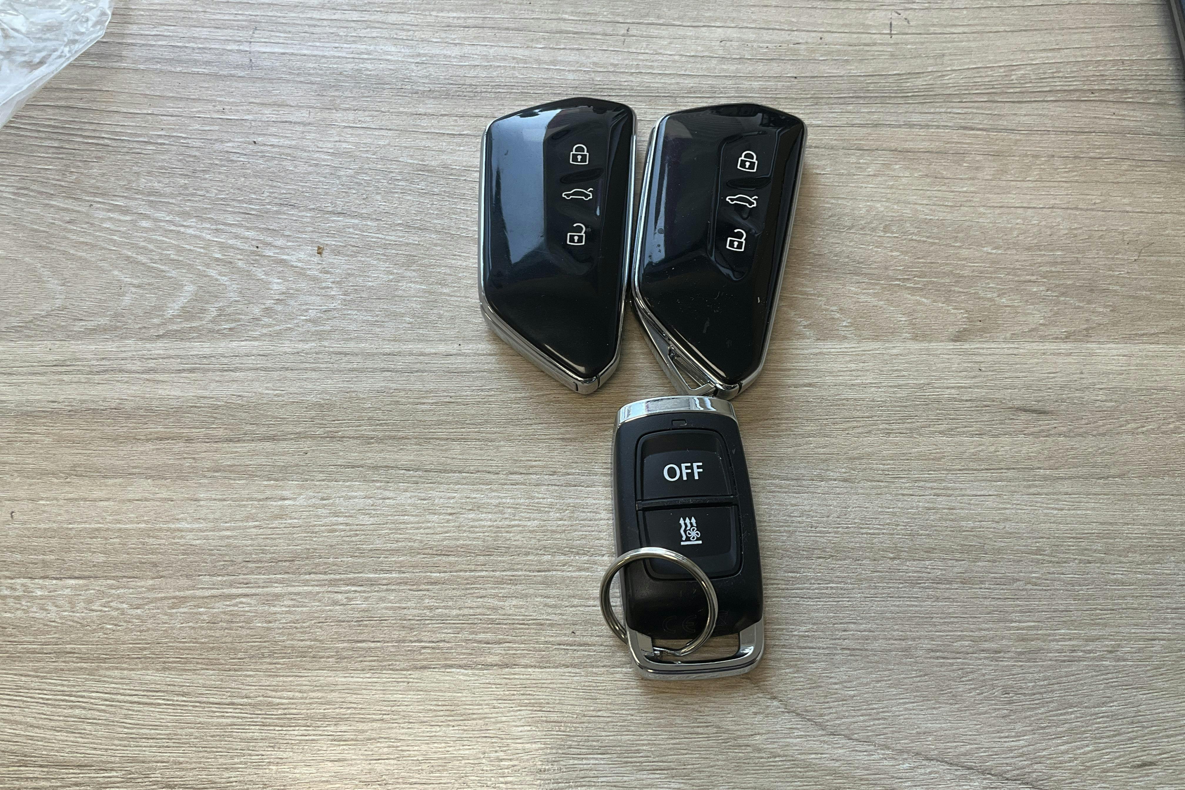 Presentationsfoto 13 av 13: VW Golf VIII TGI 5dr (130hk) - 6 358 mil - Automat - blå - 2022