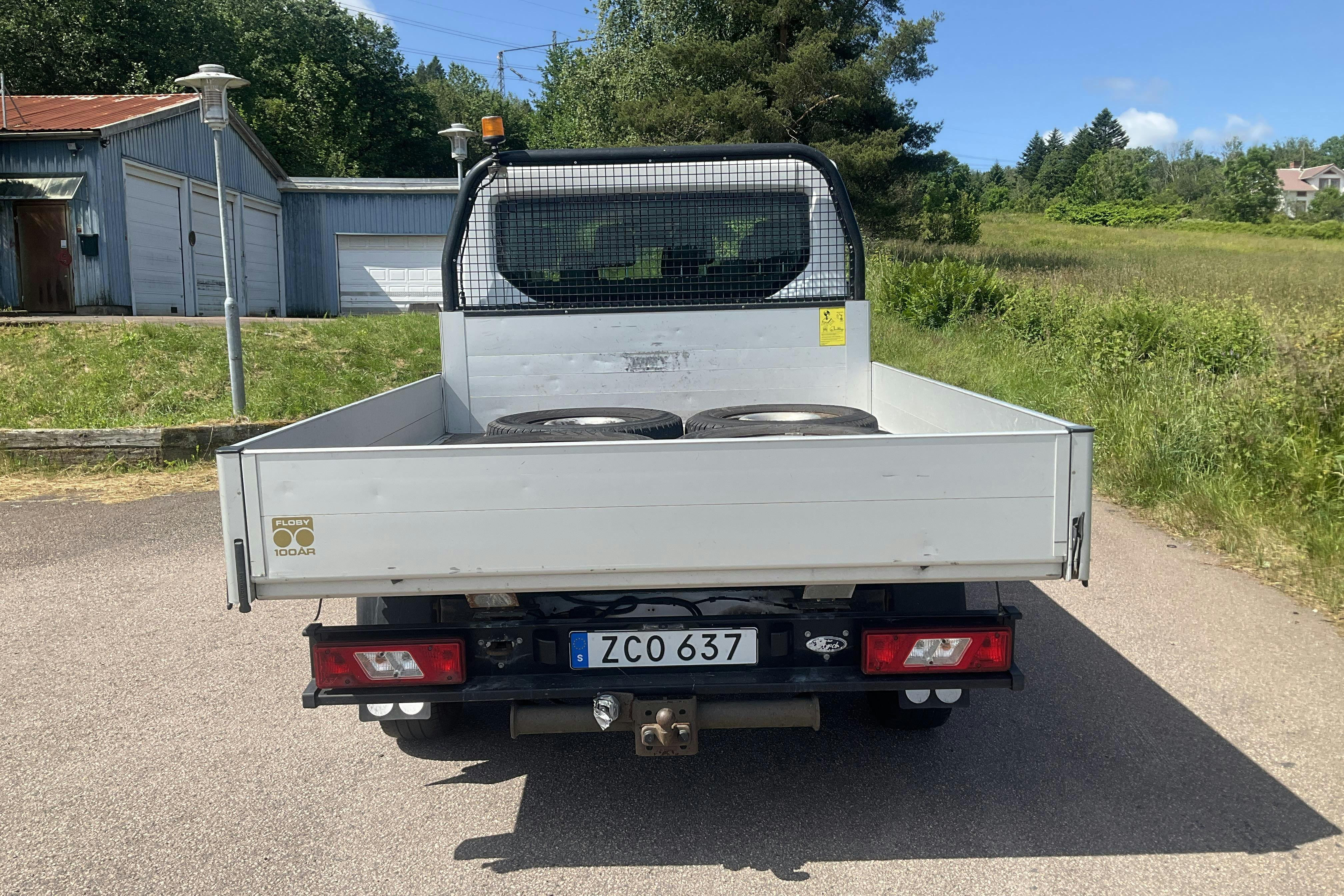 Ford Transit Chassi 350 2.0 TDCi 2WD (130hk) - 100 110 km - Käsitsi - valge - 2018