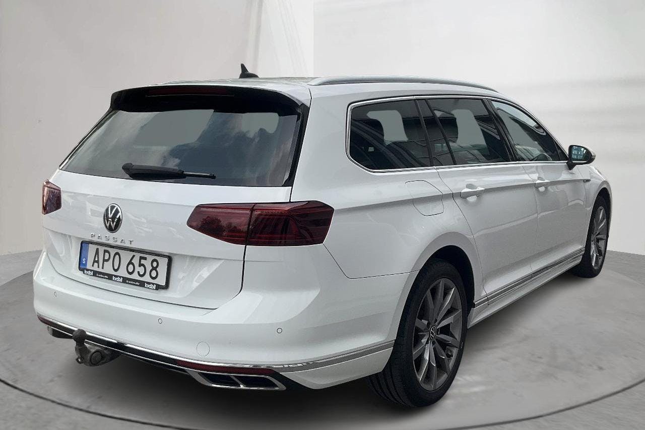 VW Passat 2.0 TDI Sportscombi (200hk) - 11 885 mil - Automat - vit - 2021