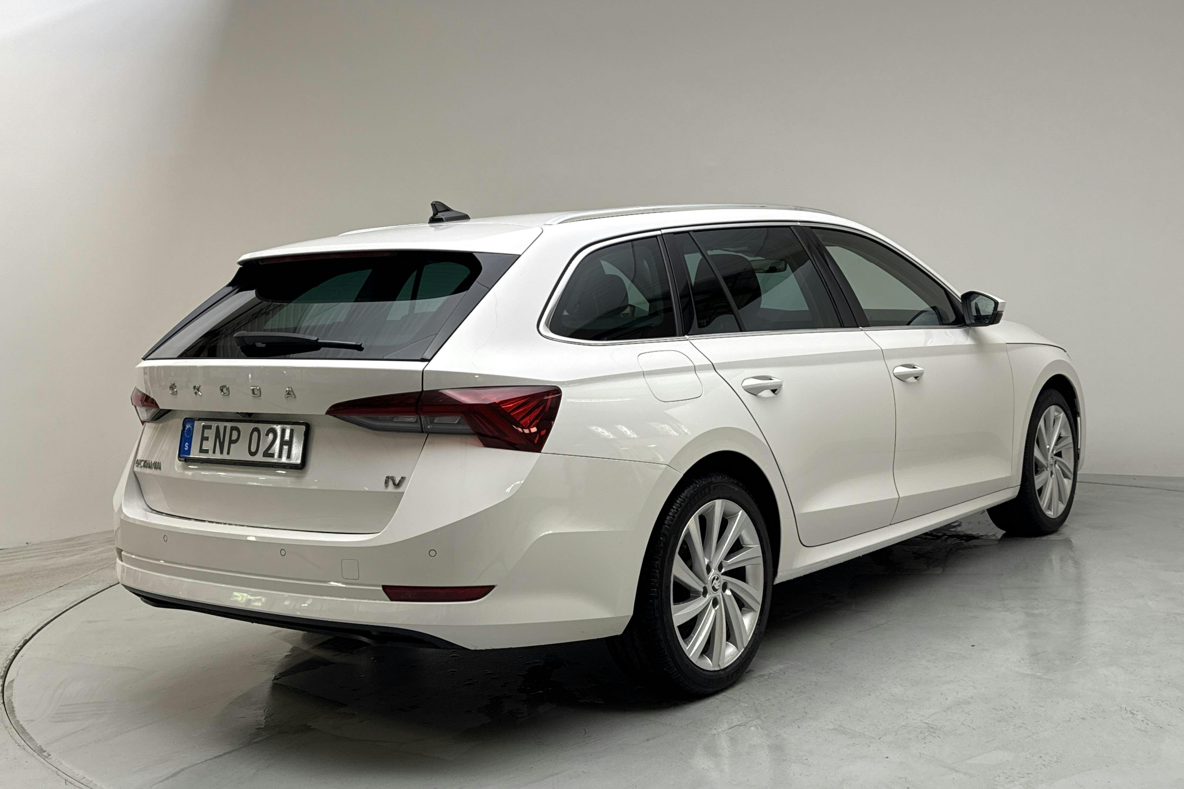 Skoda Octavia 1.4 iV PHEV Combi (204hk) - 93 110 km - Automaatne - valge - 2021