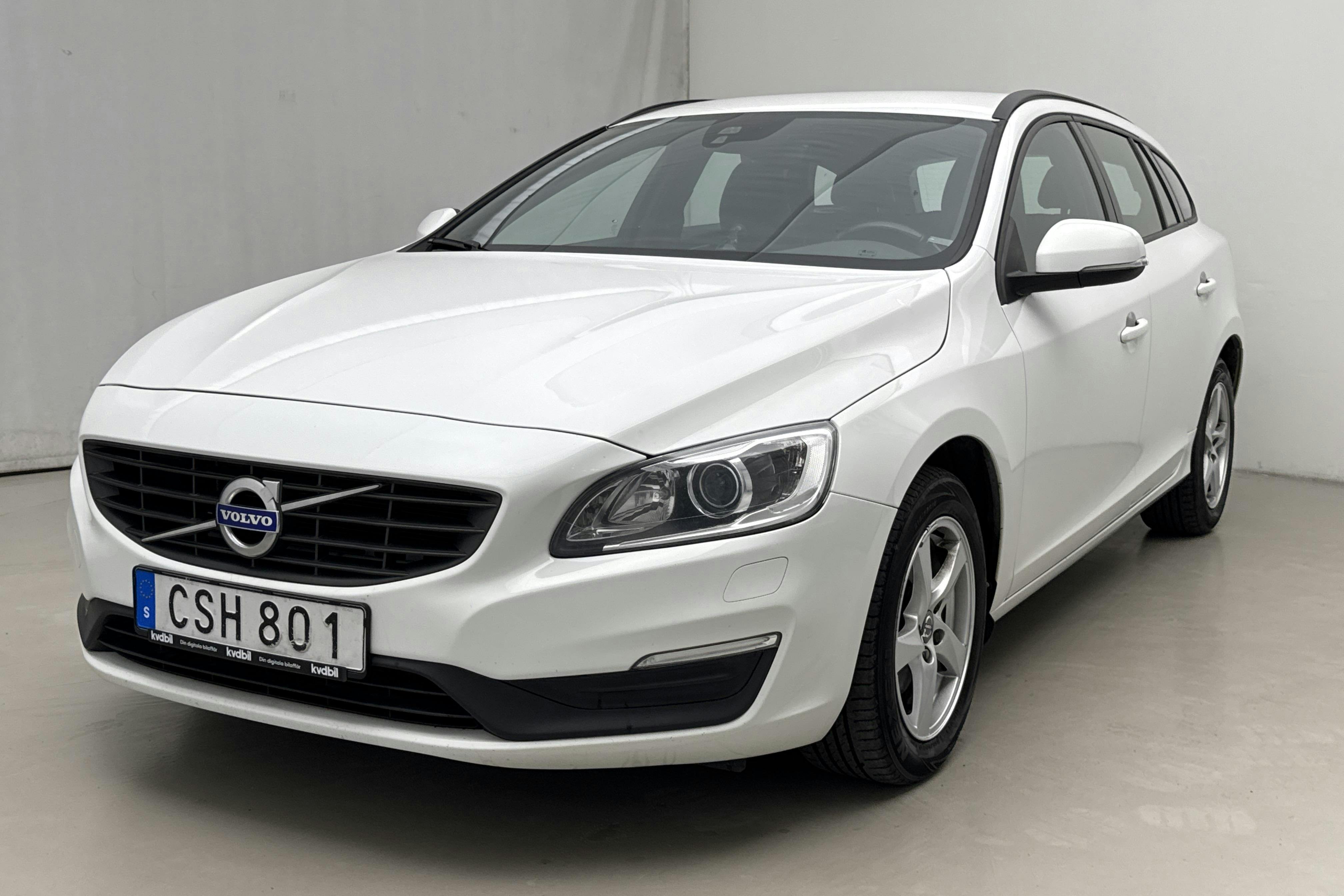 Volvo V60 T3 (152hk) - 167 820 km - Automatyczna - biały - 2018