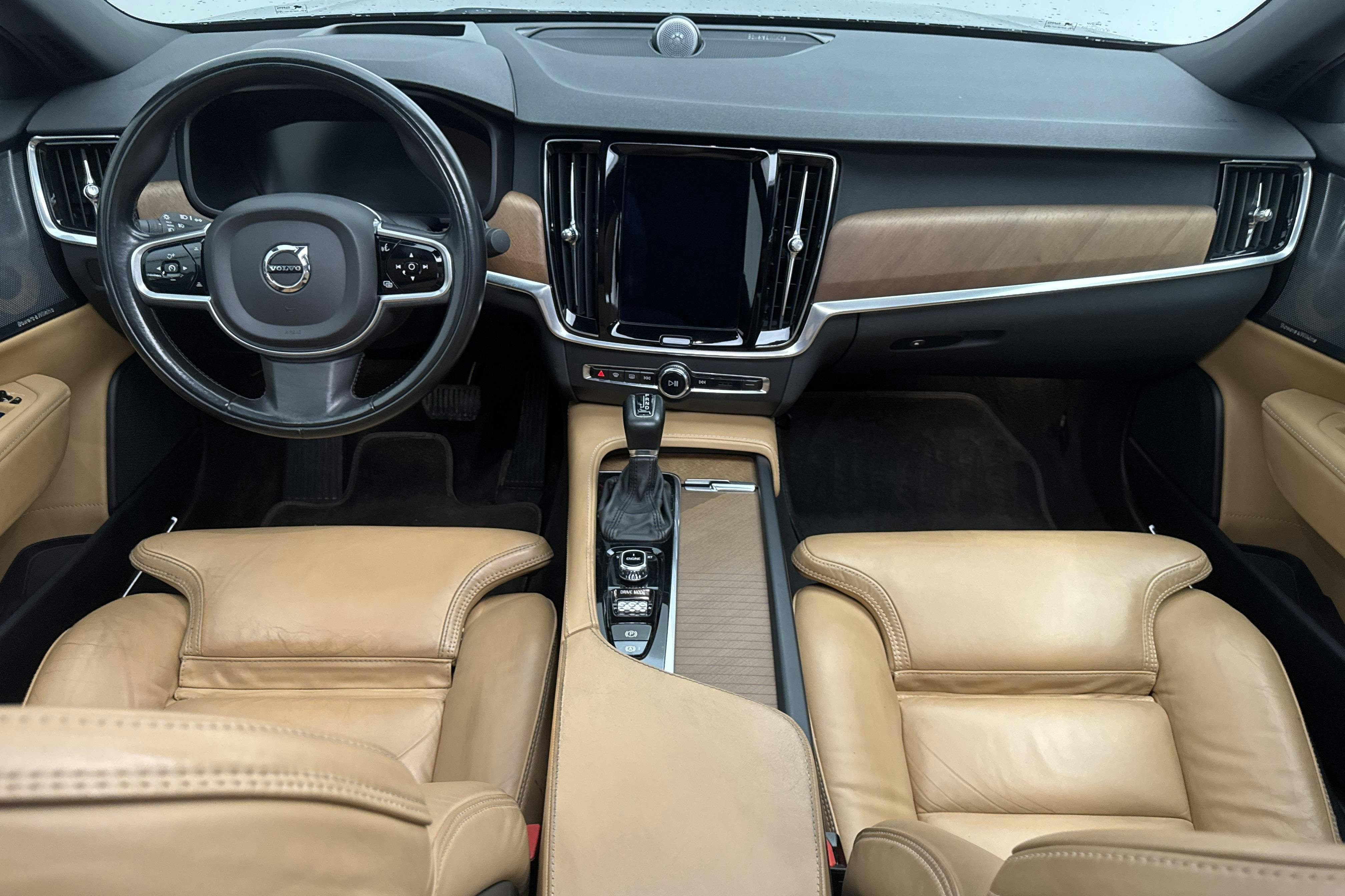 Volvo S90 D5 AWD (235hk) - 16 208 mil - Automat - grå - 2017