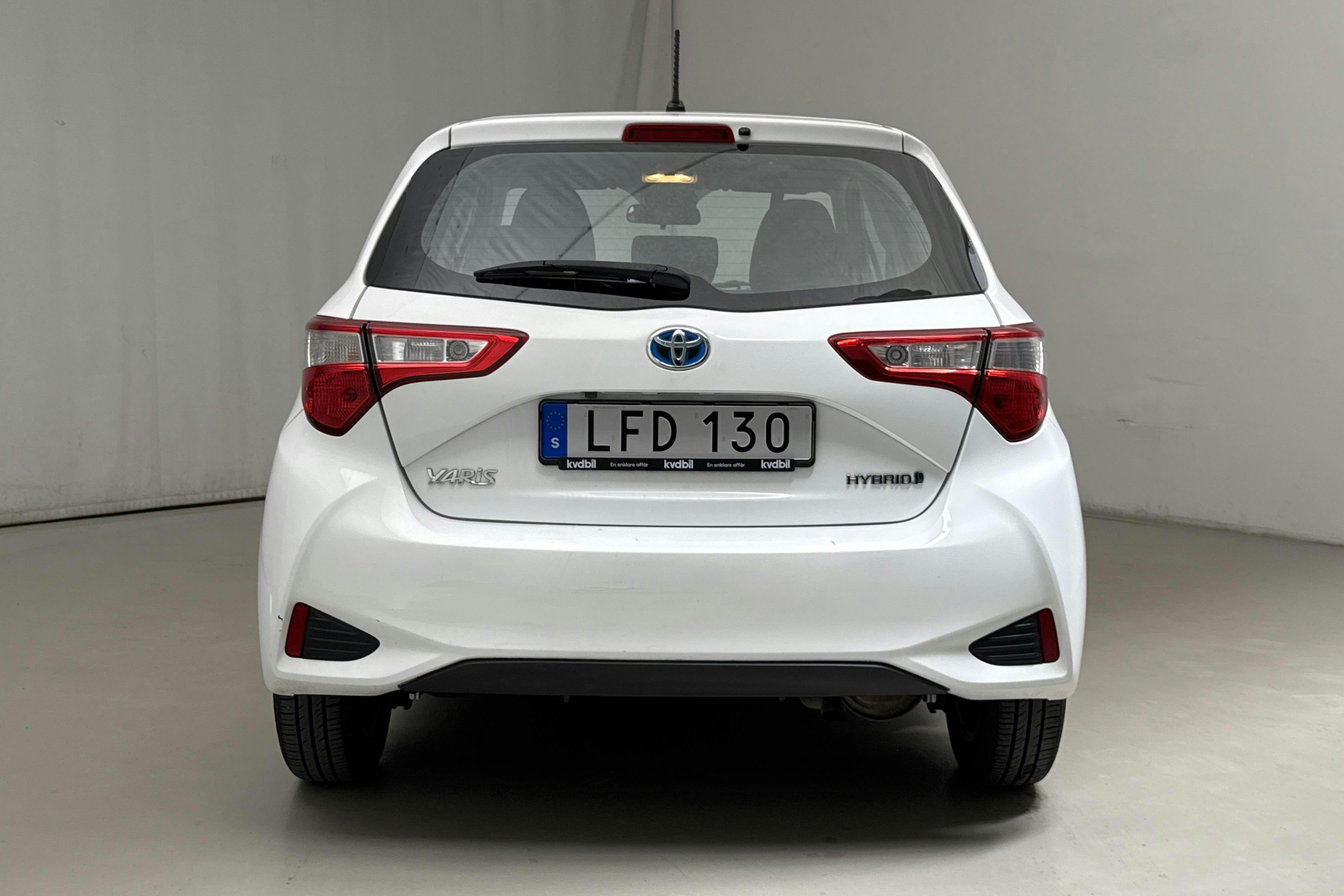 Toyota Yaris 1.5 Hybrid 5dr (101hk) - 8 927 mil - Automat - vit - 2018