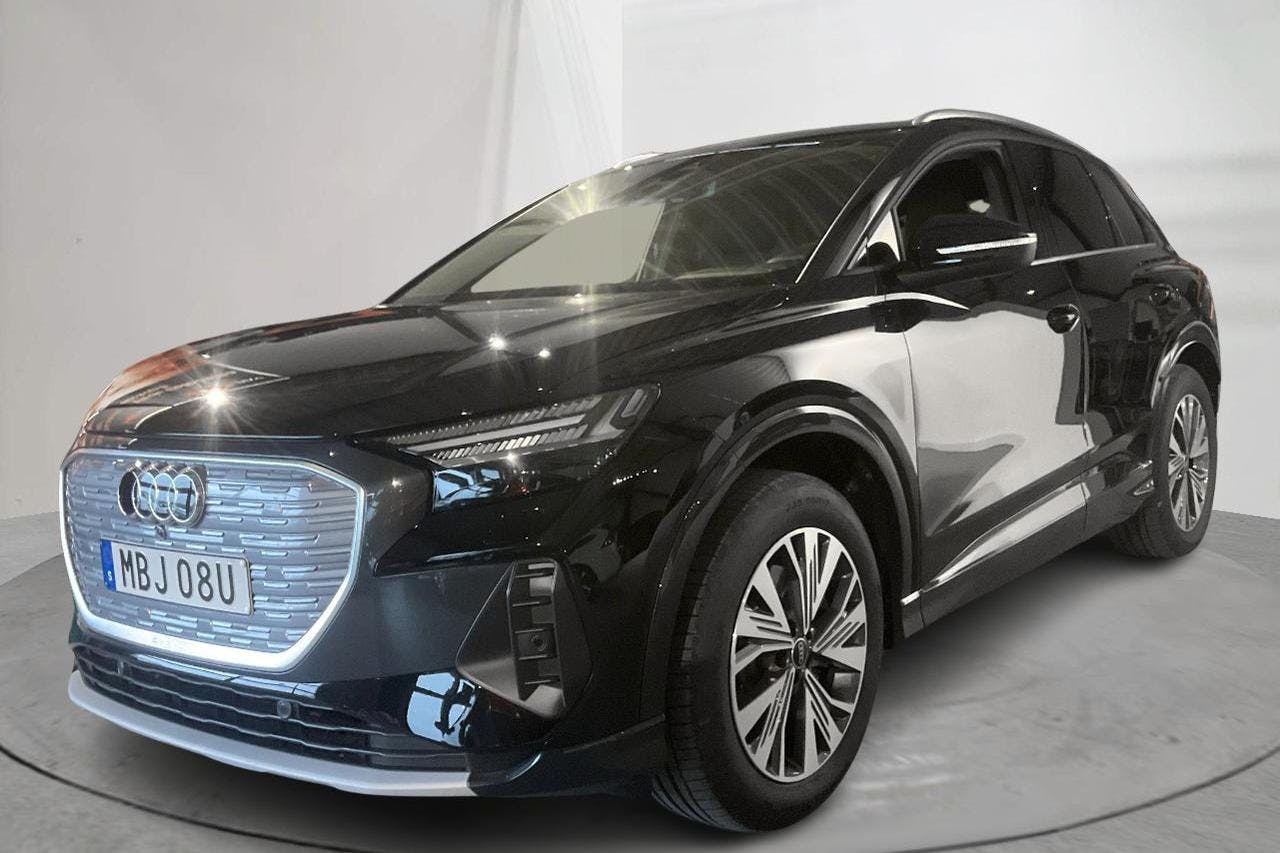Audi Q4 55 e-tron quattro 77 kWh (340hk) - 559 mil - Automat - svart - 2025