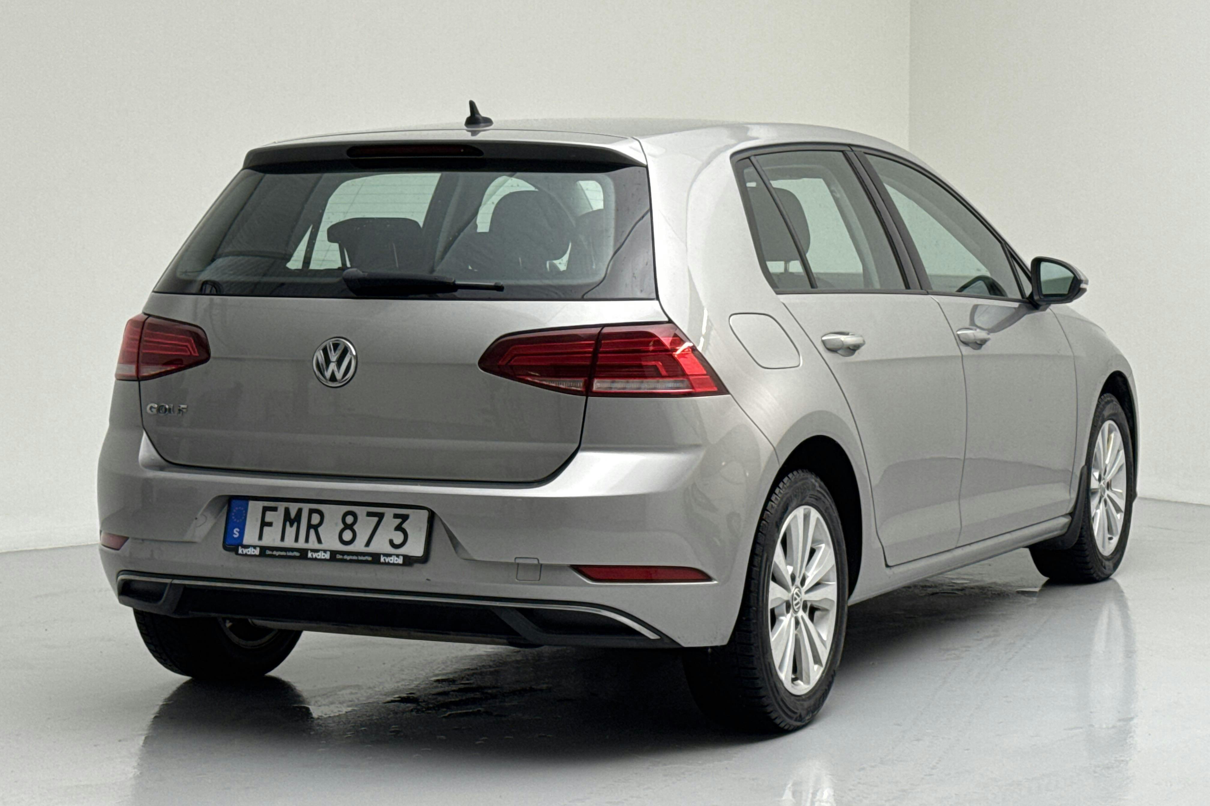 VW Golf VII 1.0 TSI 5dr (110hk) - 18 032 mil - Manuell - silver - 2018