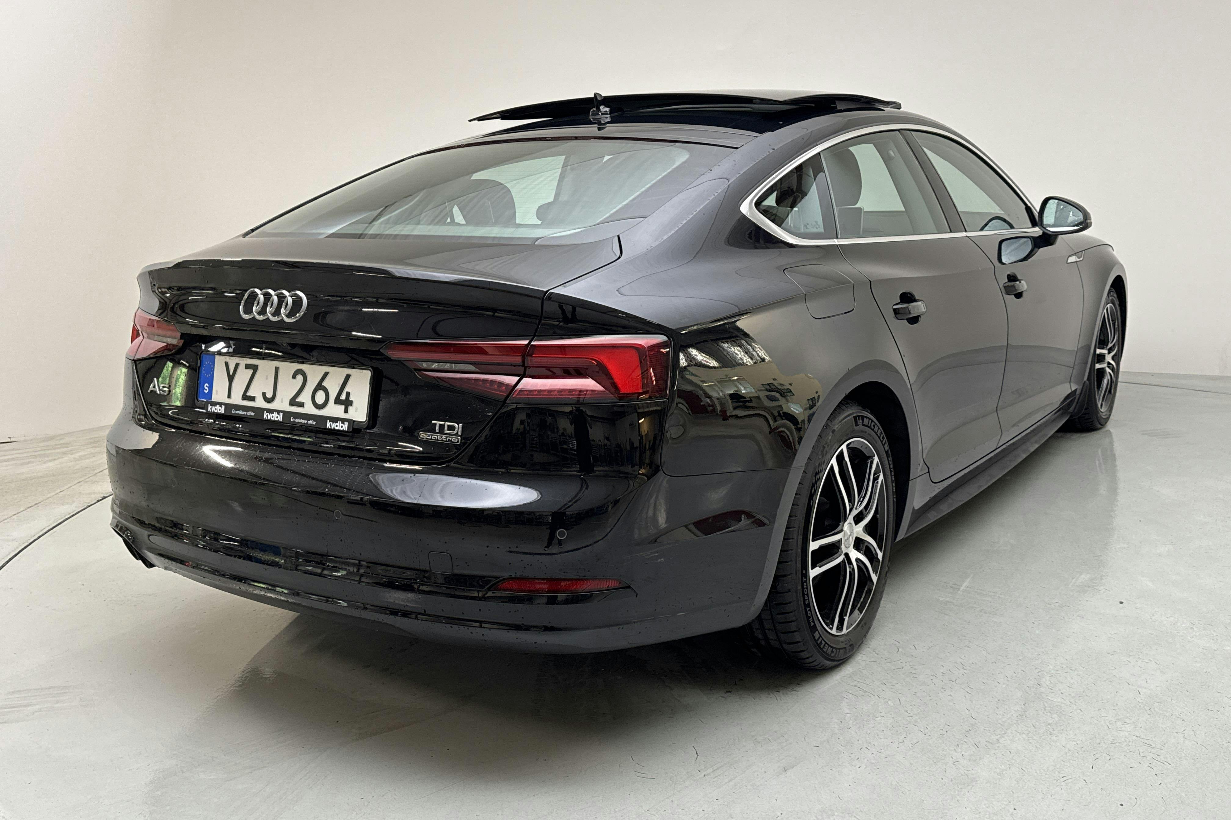 Audi A5 2.0 TDI Sportback quattro (190hk) - 127 400 km - Automatic - black - 2018