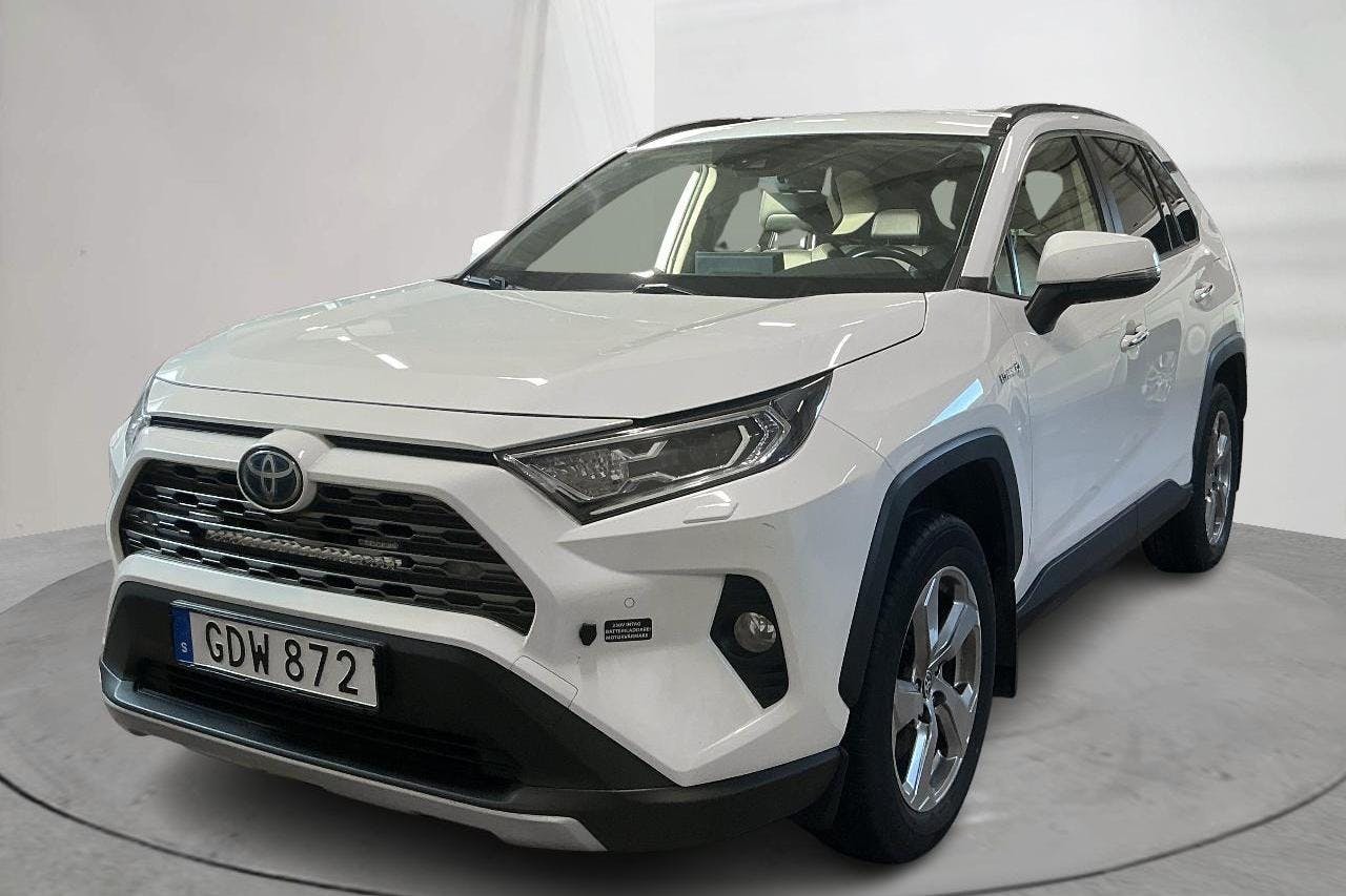 Toyota RAV4 2.5 HSD AWD (222hk) - 13 982 mil - Automat - vit - 2020